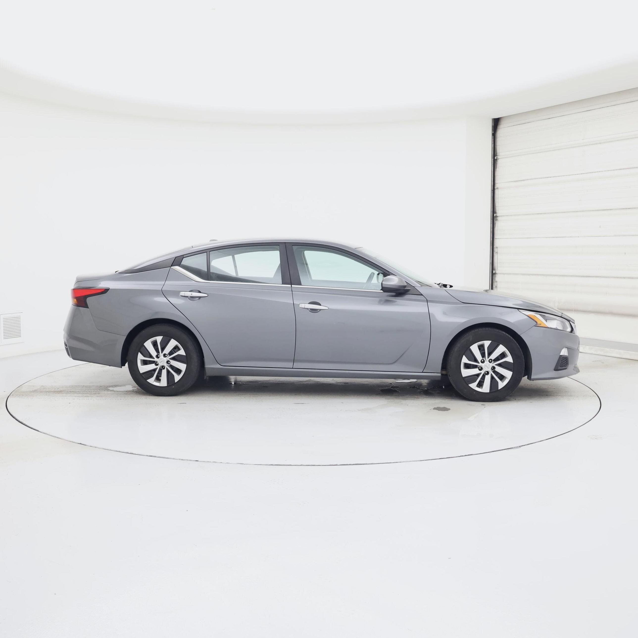 Thumbnail: 2020 Nissan Altima - 7