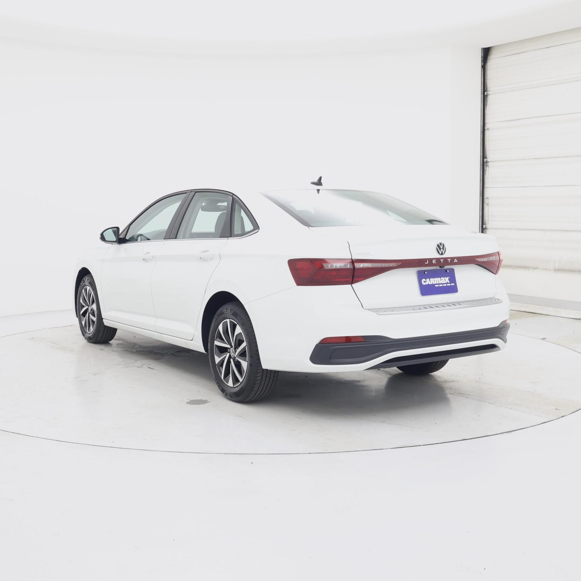 Thumbnail: 2025 Volkswagen Jetta - 2