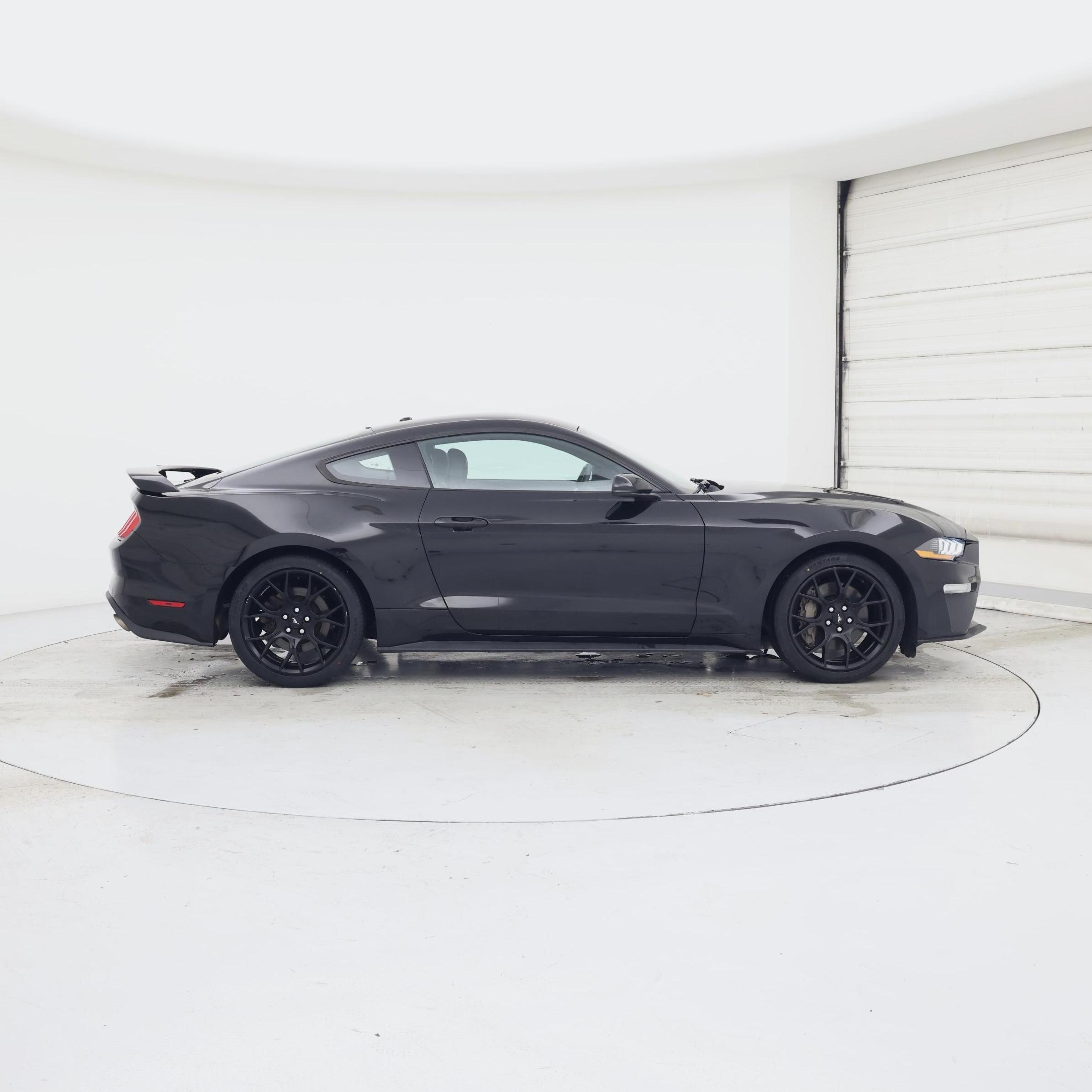 Thumbnail: 2018 Ford Mustang - 7