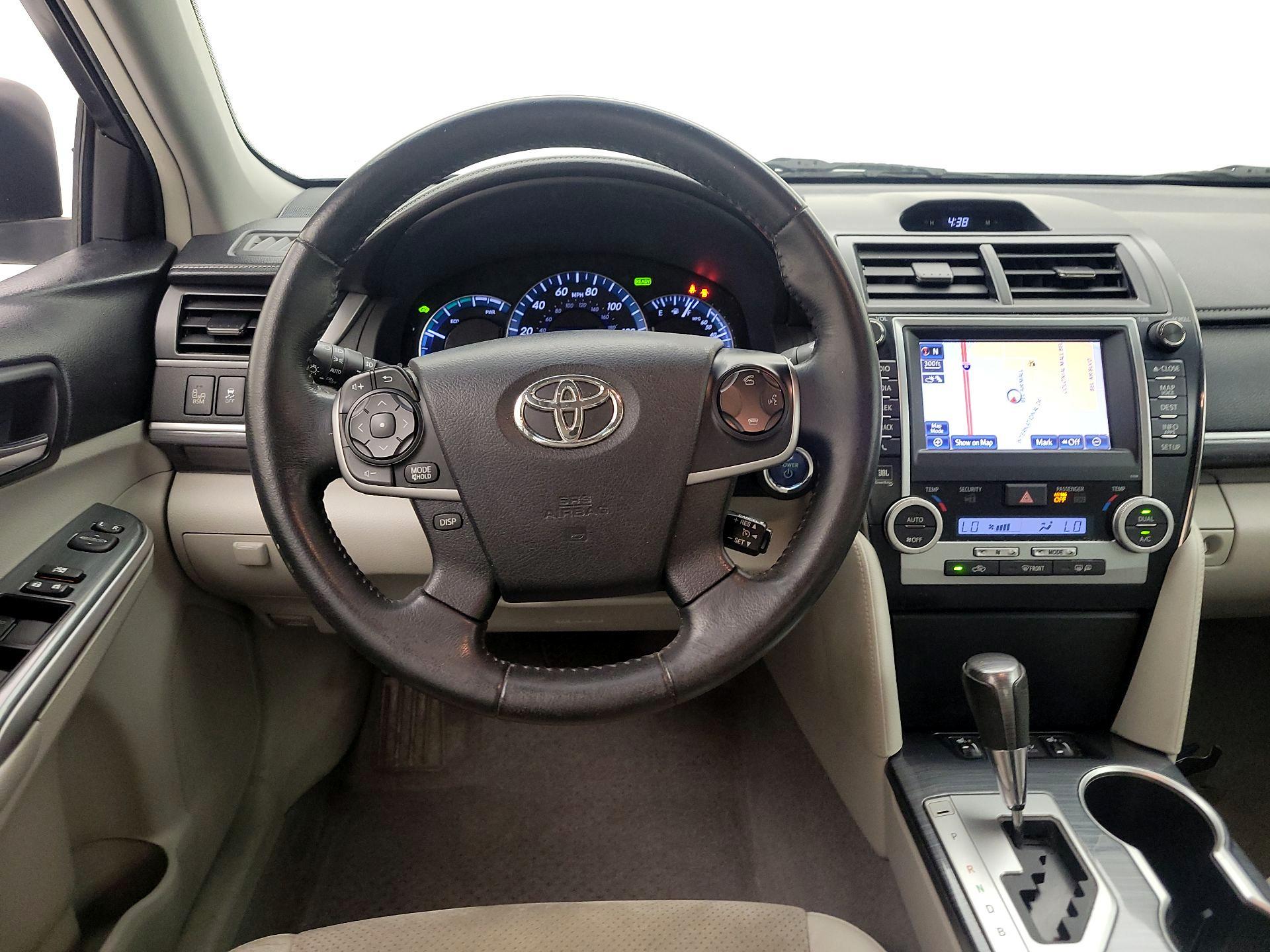 Thumbnail: 2014 Toyota Camry - 10