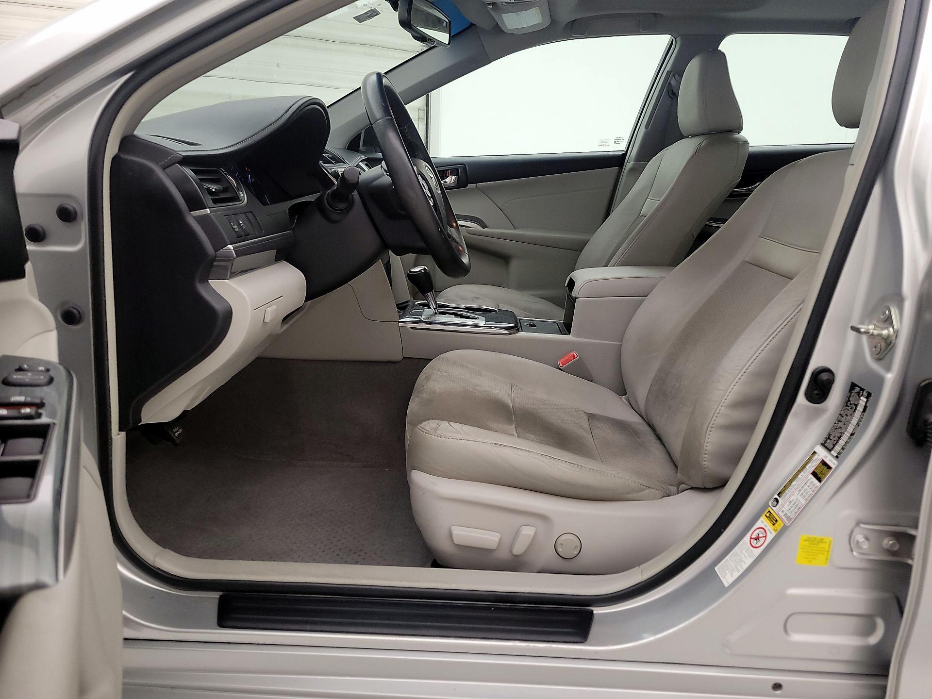 Thumbnail: 2014 Toyota Camry - 11