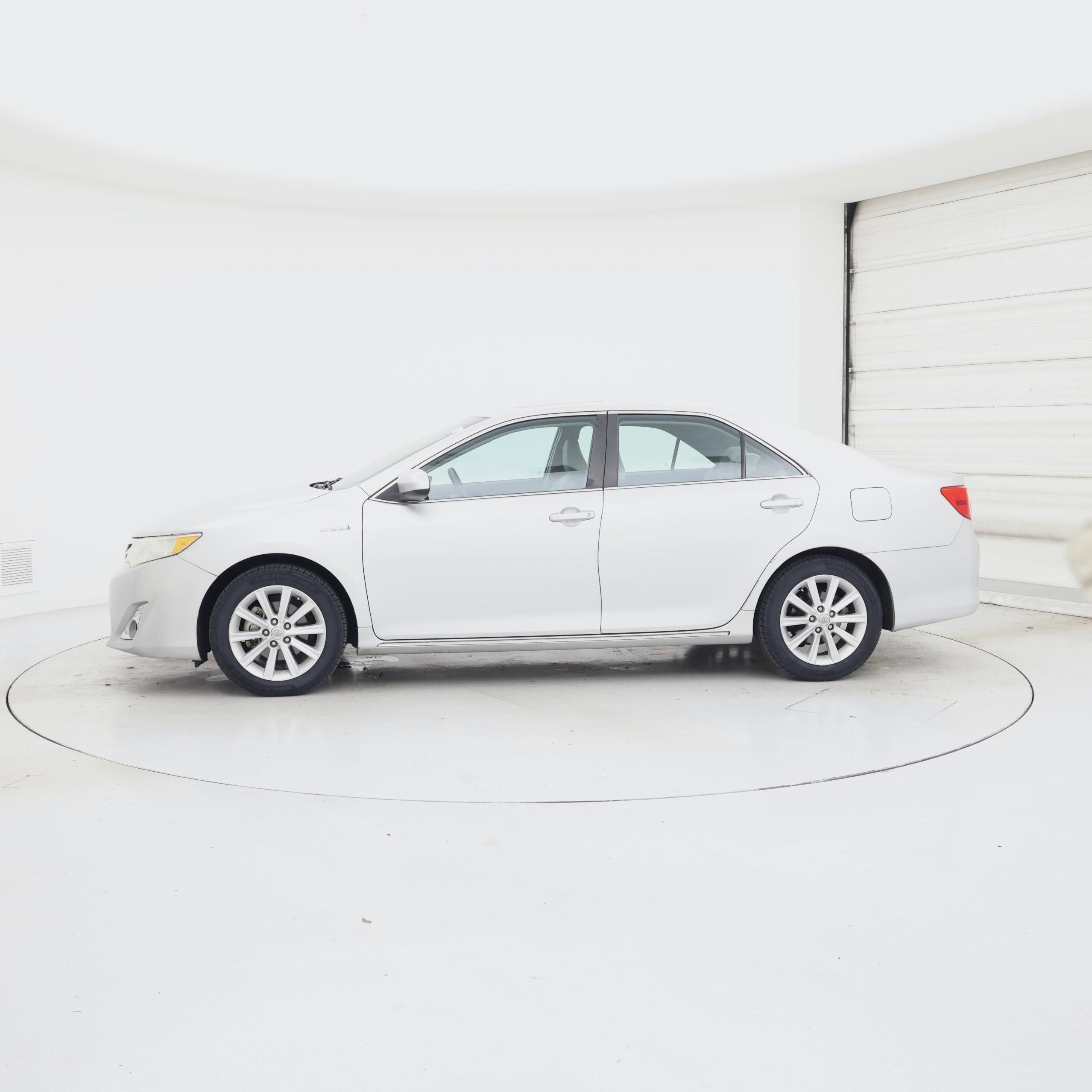 Thumbnail: 2014 Toyota Camry - 3