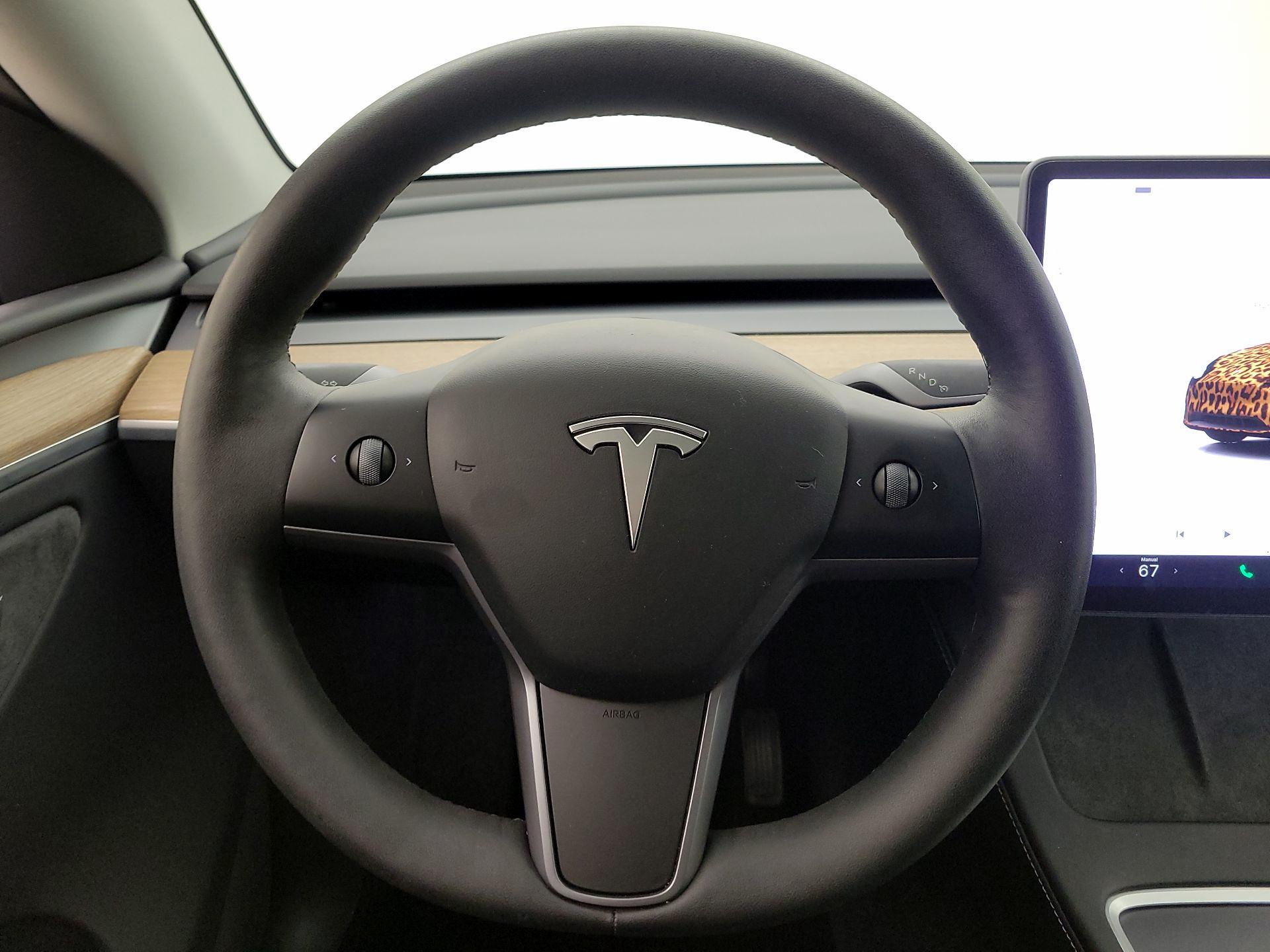 Thumbnail: 2024 Tesla Model Y - 10