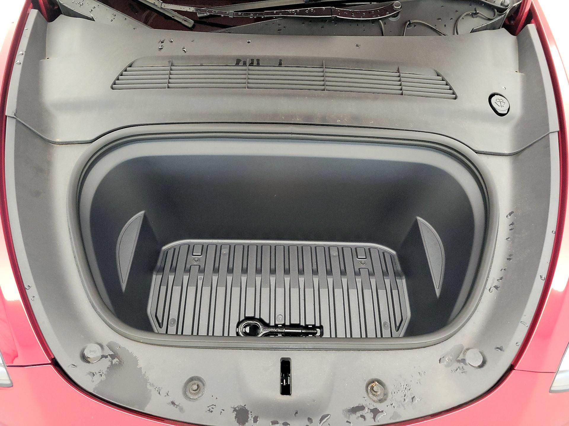 Thumbnail: 2024 Tesla Model Y - 19