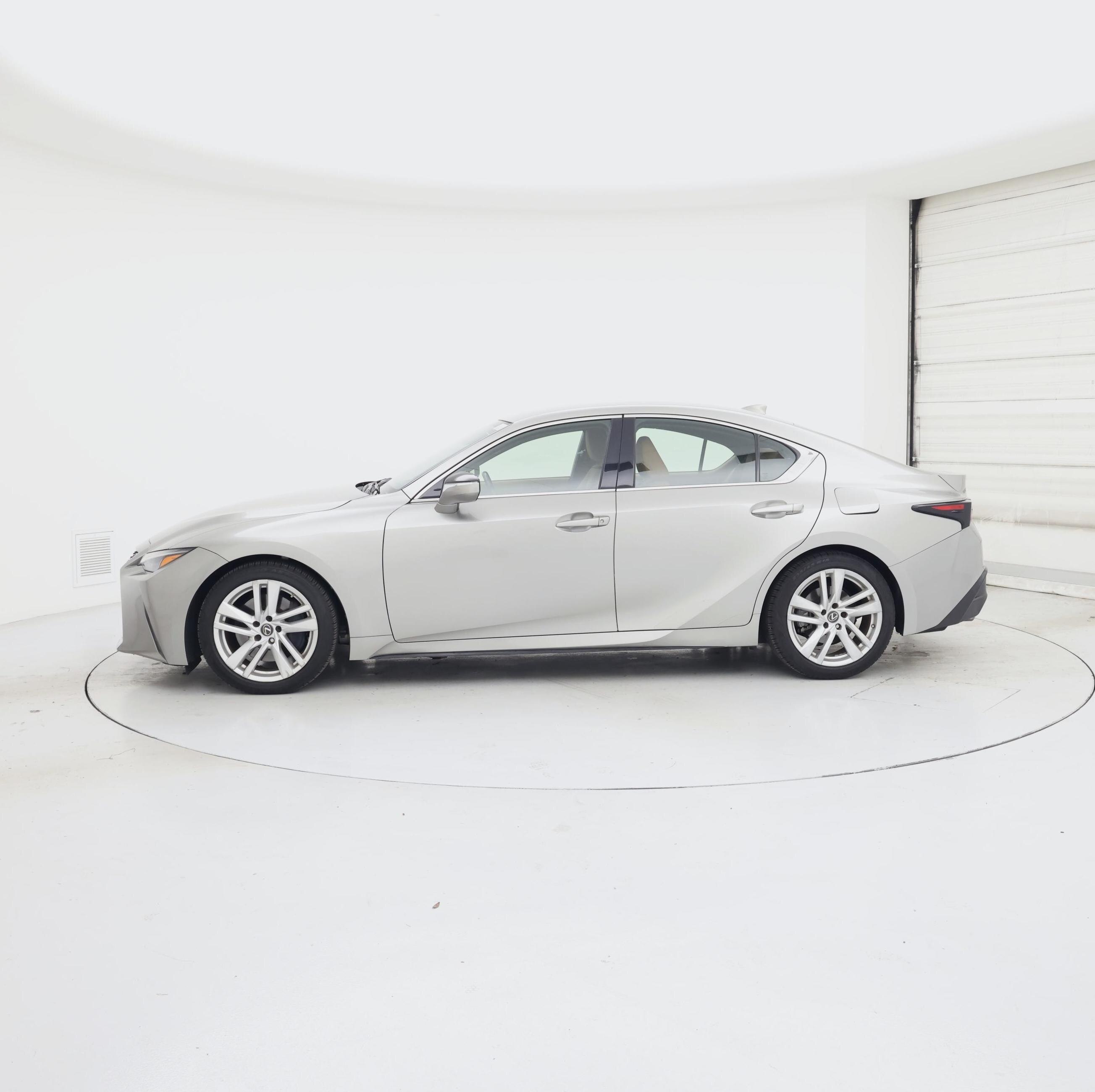 Thumbnail: 2021 Lexus IS - 3