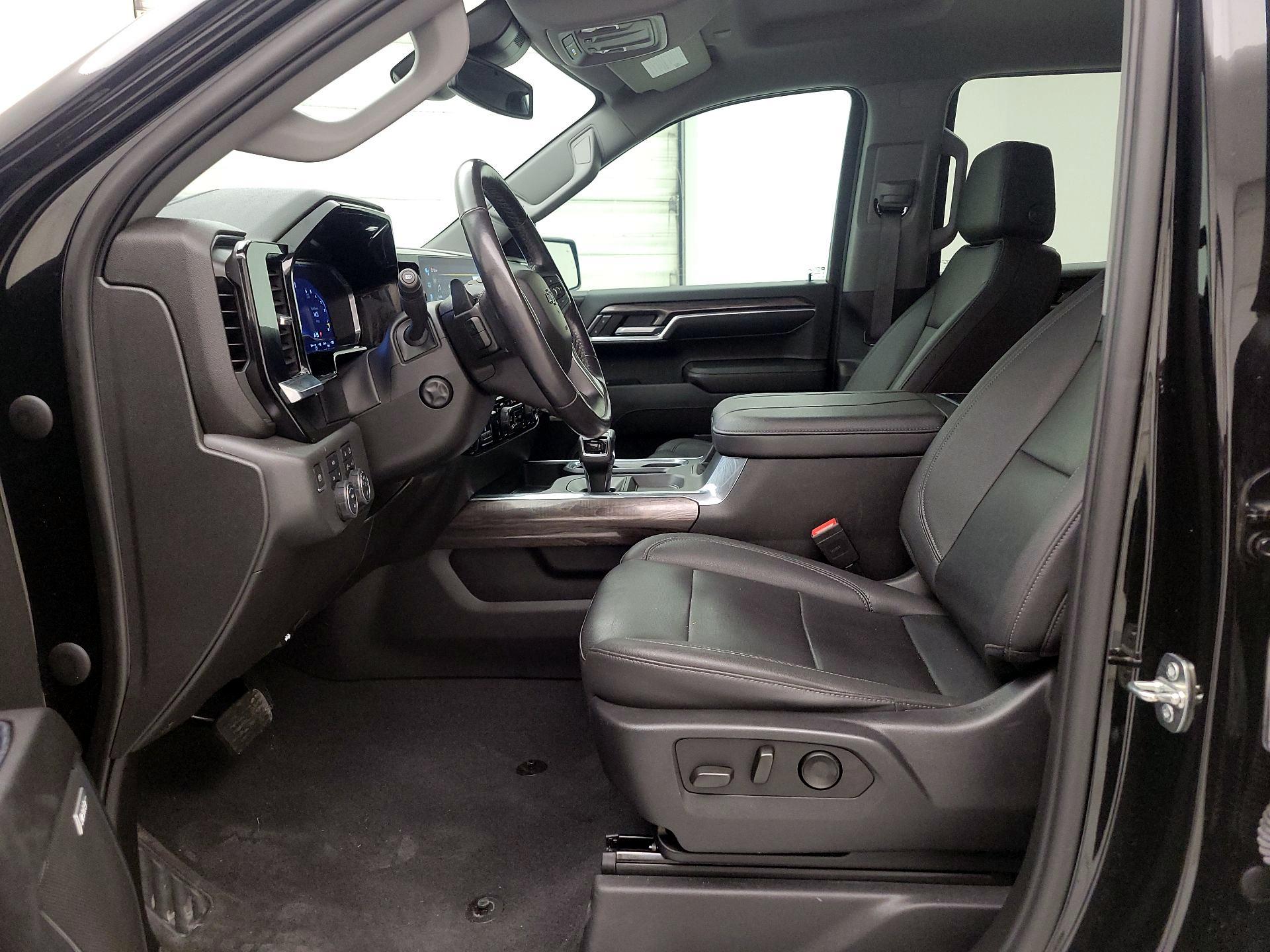 Thumbnail: 2023 Chevrolet Silverado 1500 - 11