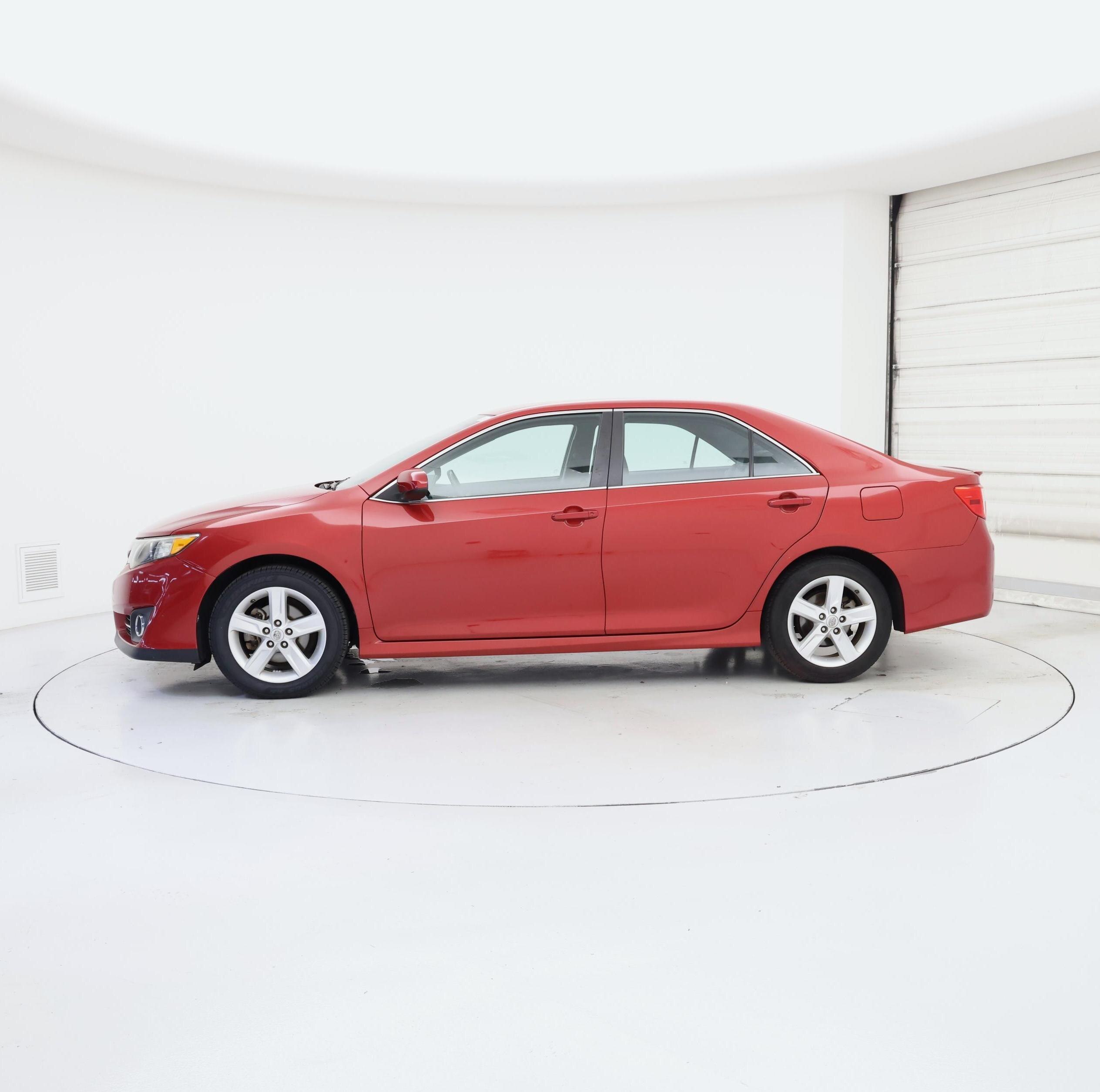 Thumbnail: 2014 Toyota Camry - 3