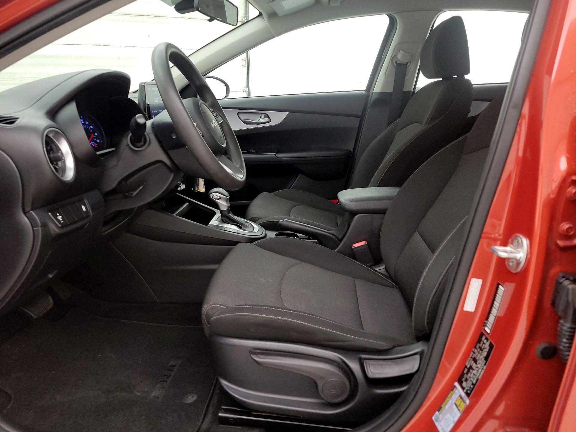 Thumbnail: 2022 Kia Forte - 11