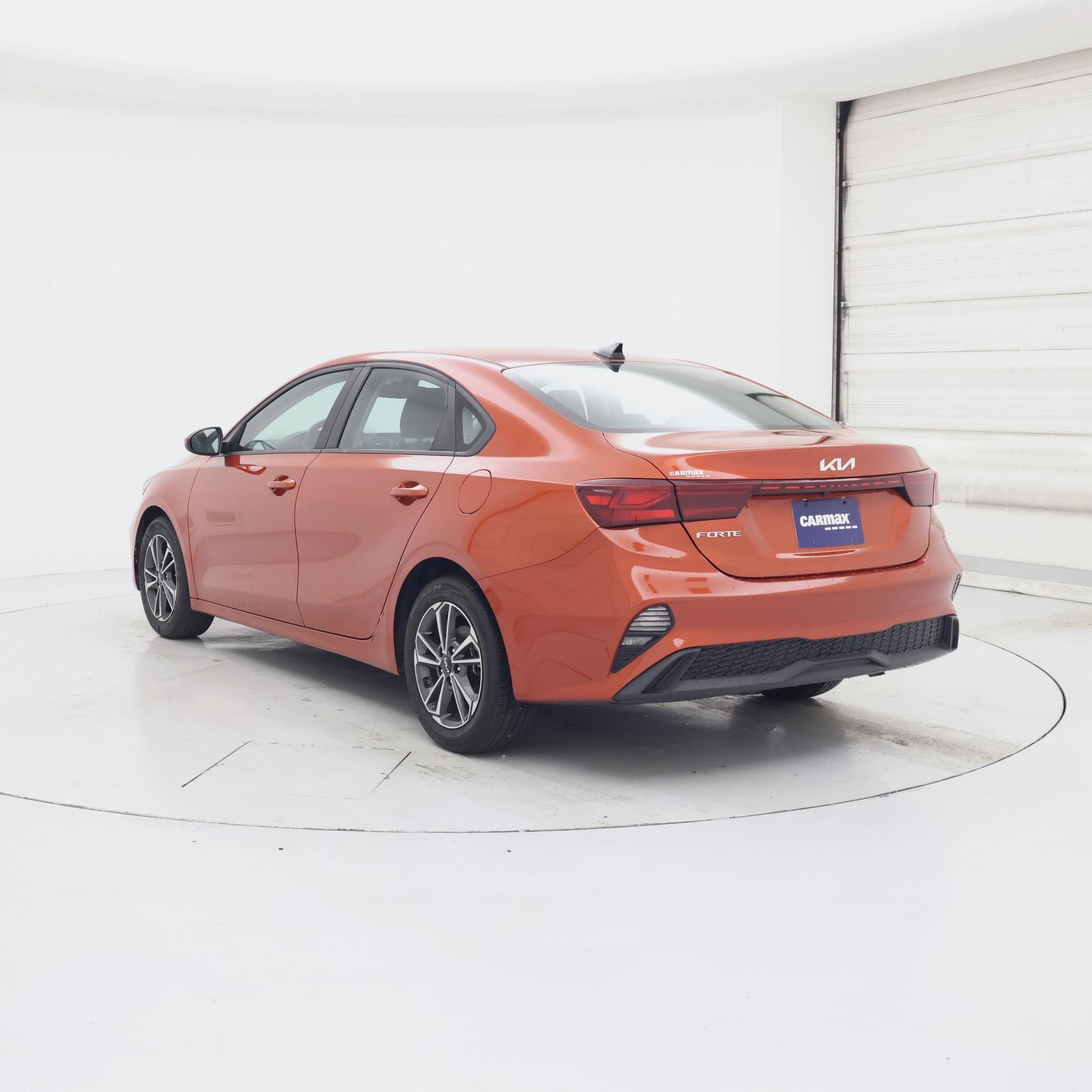 Thumbnail: 2022 Kia Forte - 2