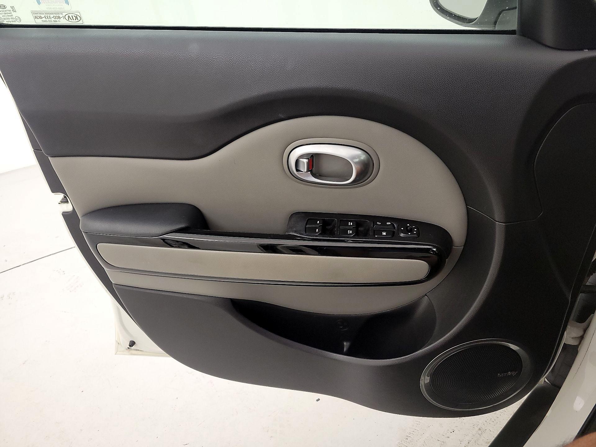 Thumbnail: 2016 Kia Soul - 12