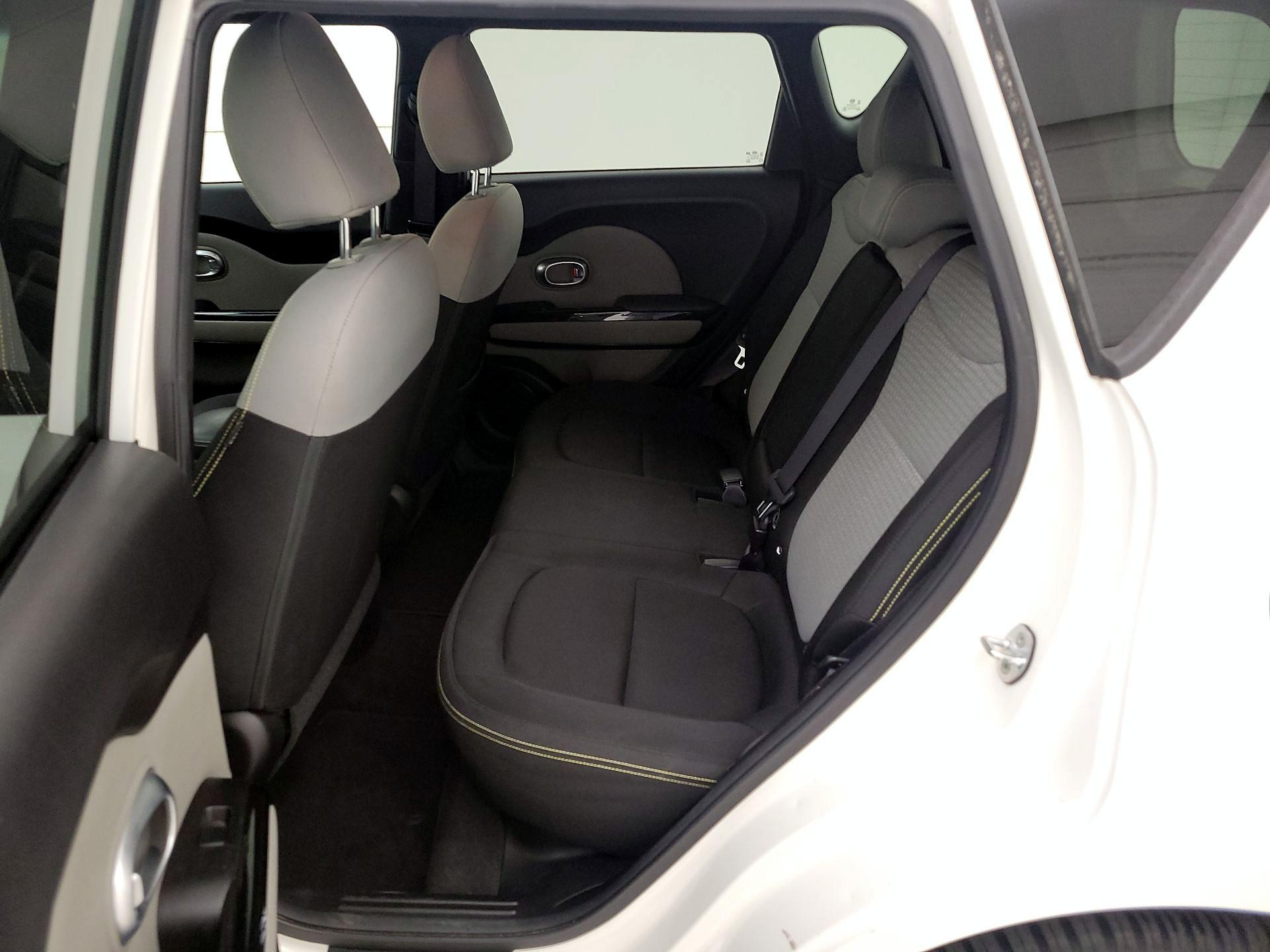 Thumbnail: 2016 Kia Soul - 20