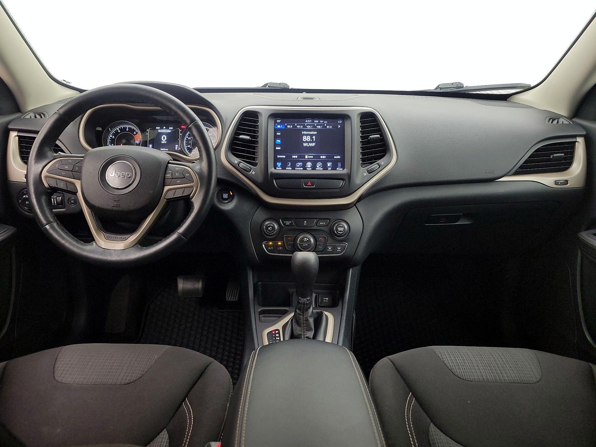 Thumbnail: 2016 Jeep Cherokee - 9