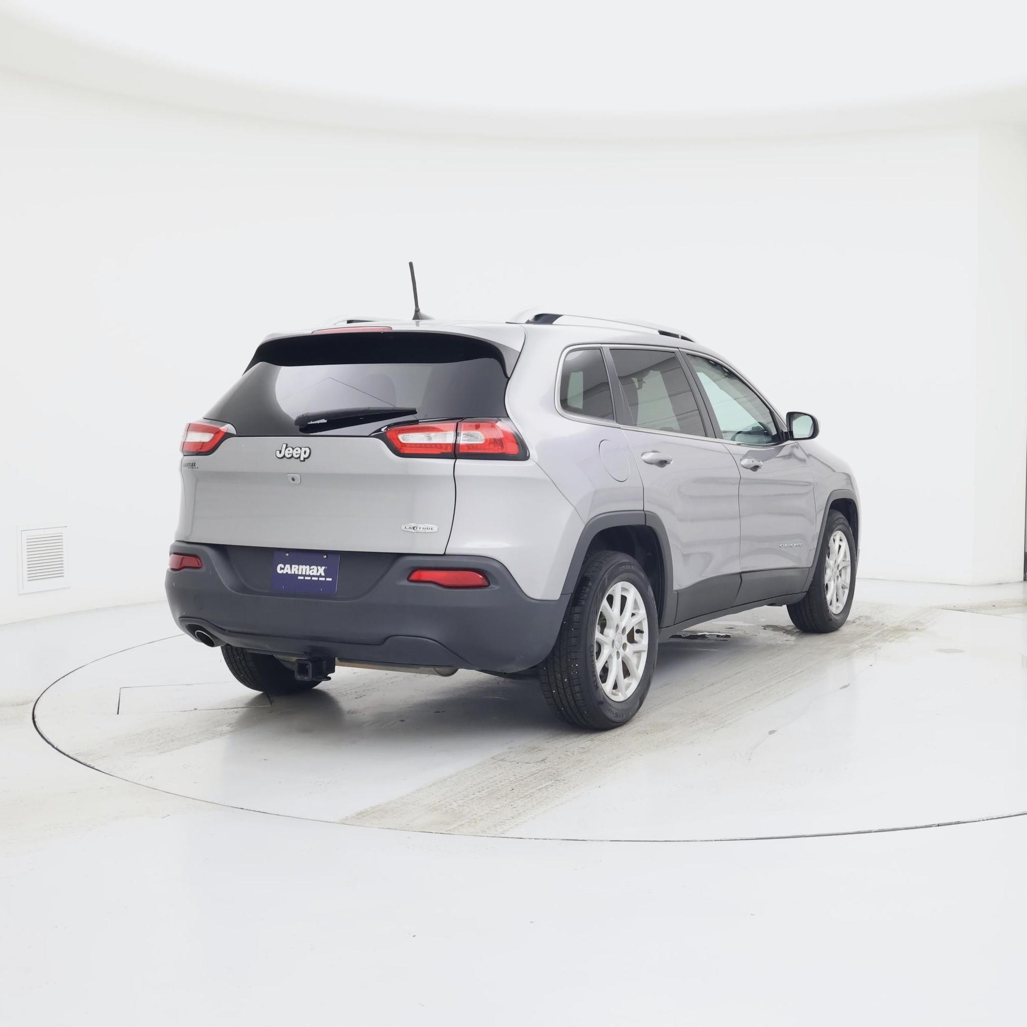 Thumbnail: 2016 Jeep Cherokee - 8