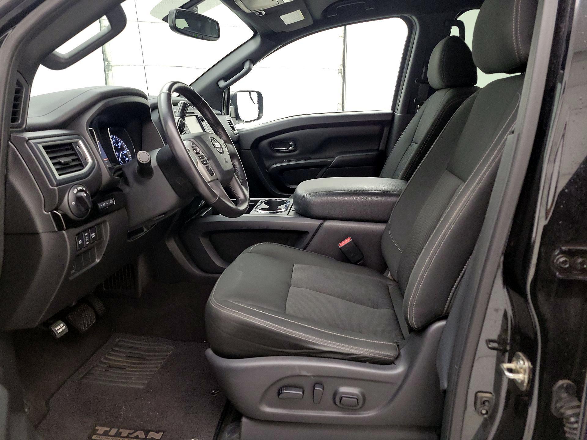 Thumbnail: 2019 Nissan Titan - 11