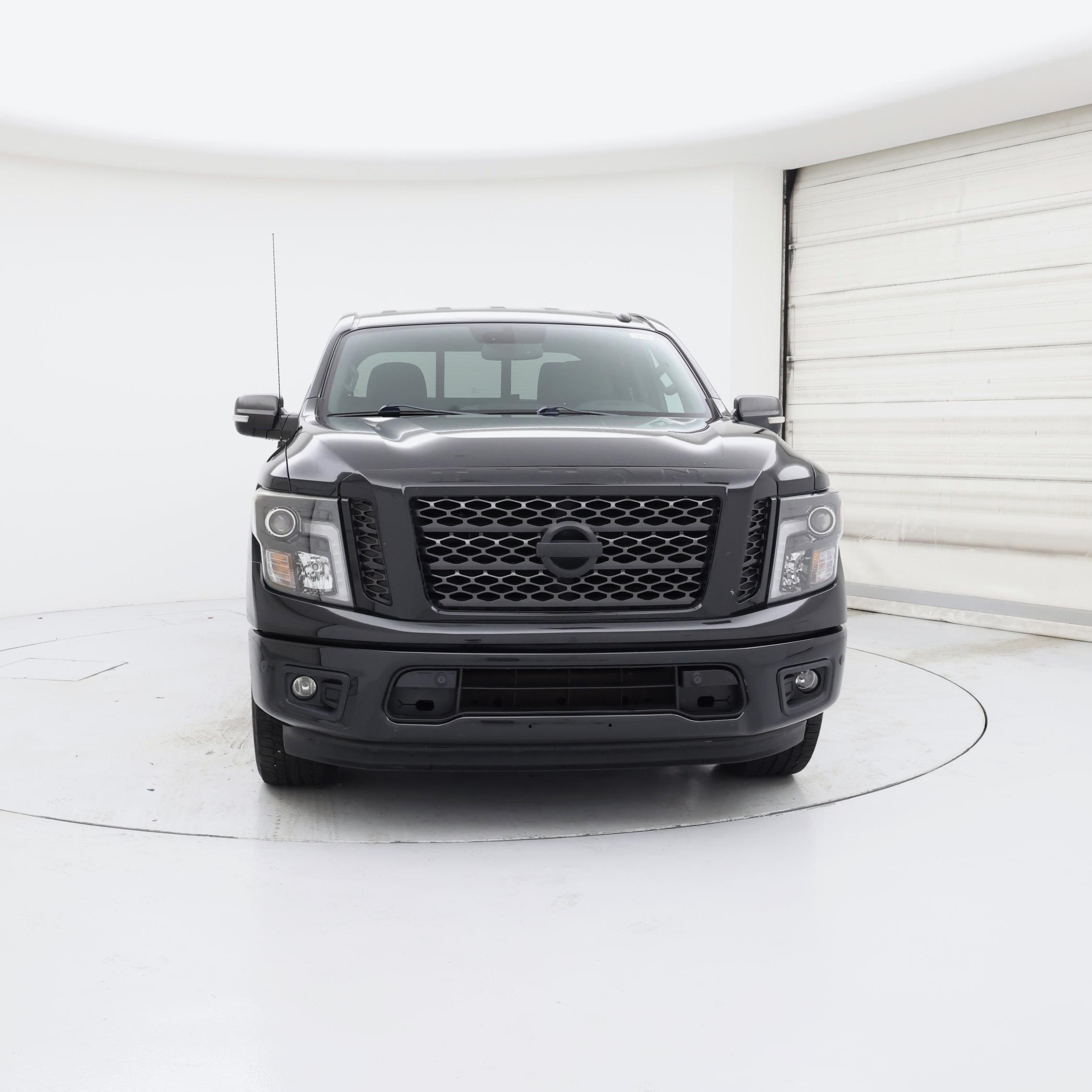 Thumbnail: 2019 Nissan Titan - 5
