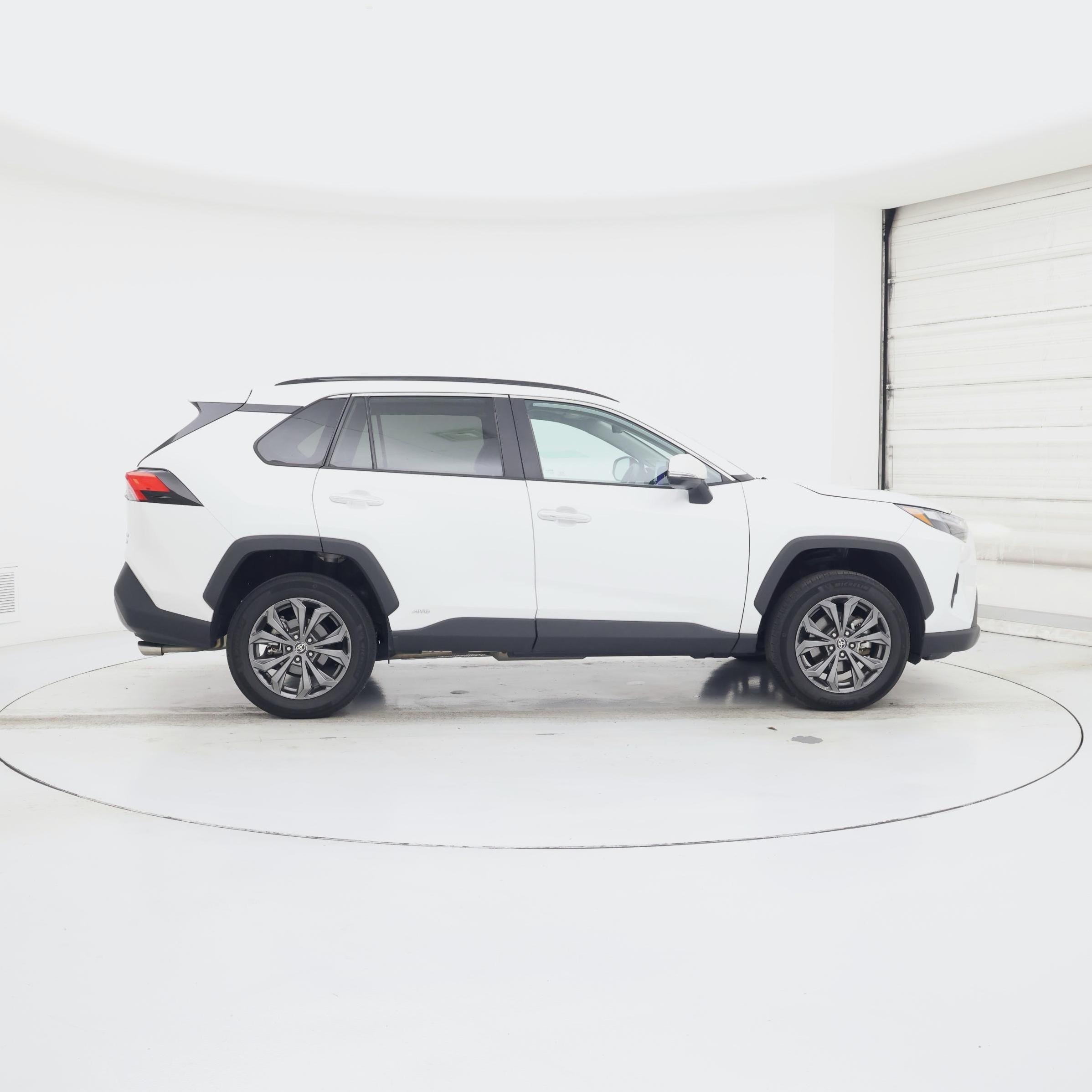 Thumbnail: 2023 Toyota RAV4 - 7