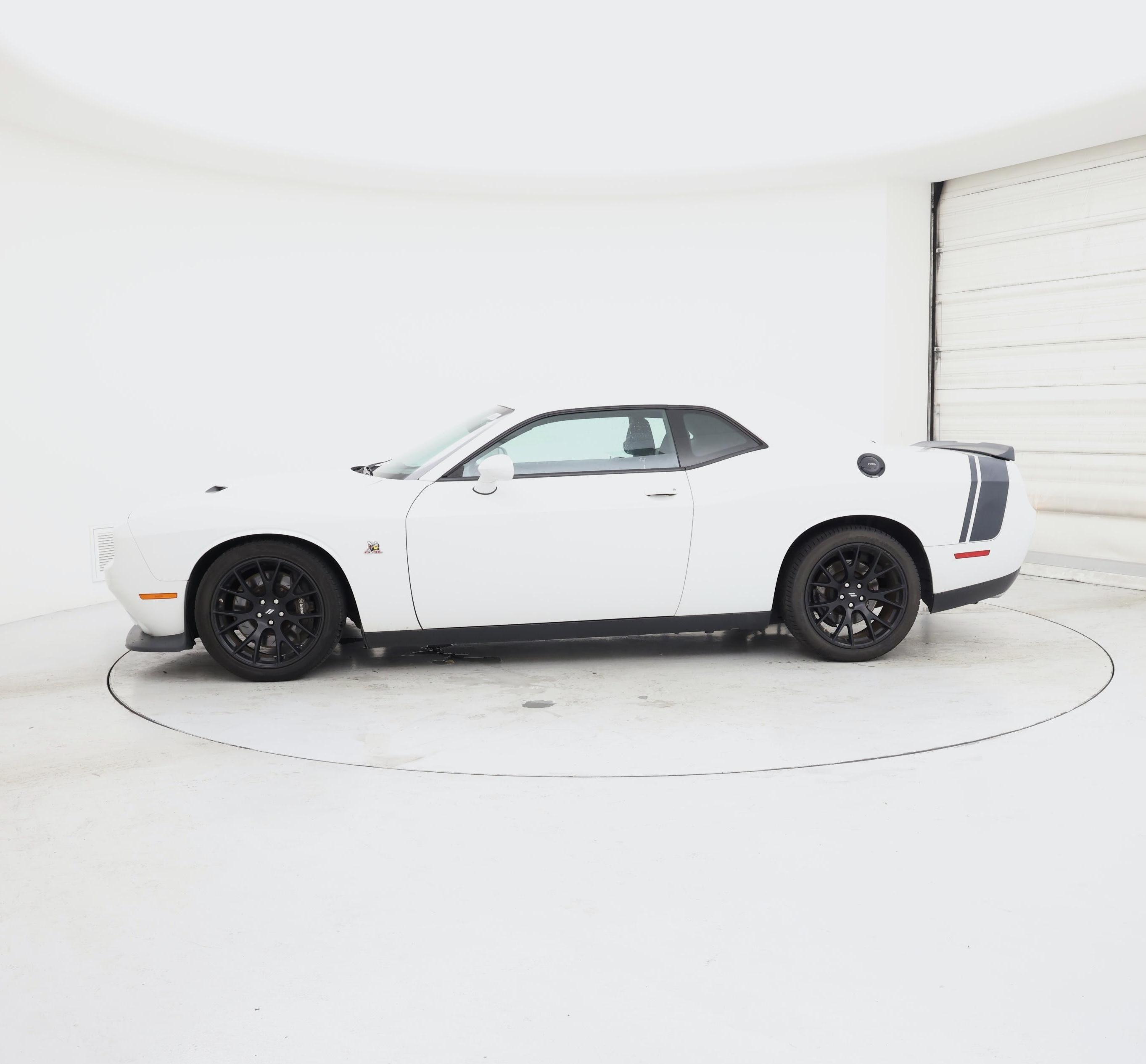 Thumbnail: 2018 Dodge Challenger - 3