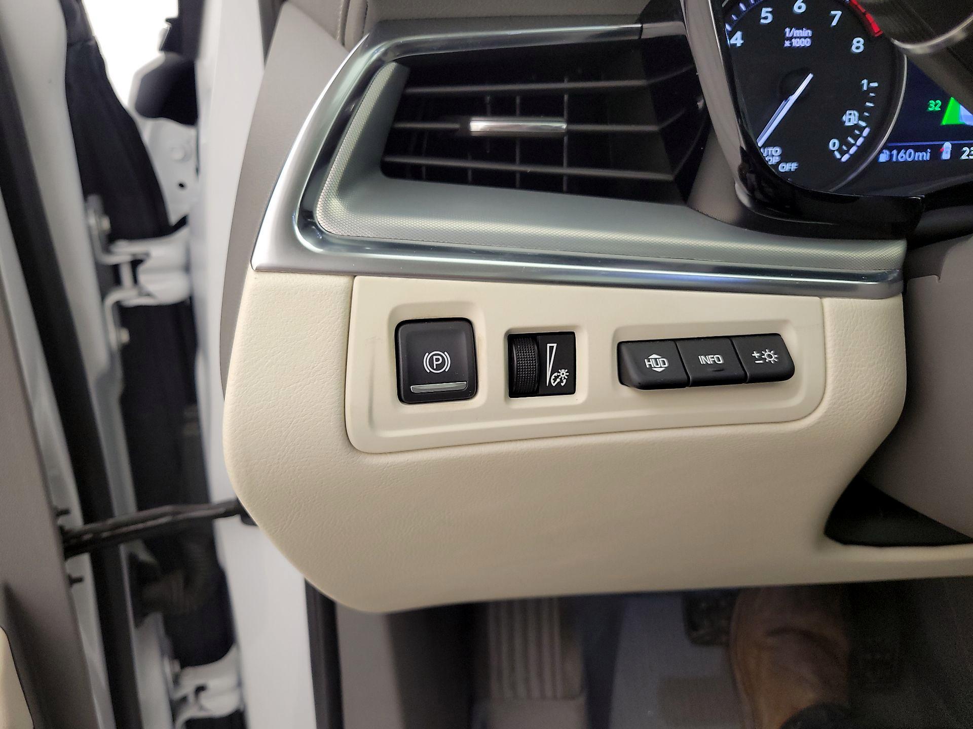 Thumbnail: 2021 Cadillac XT5 - 13