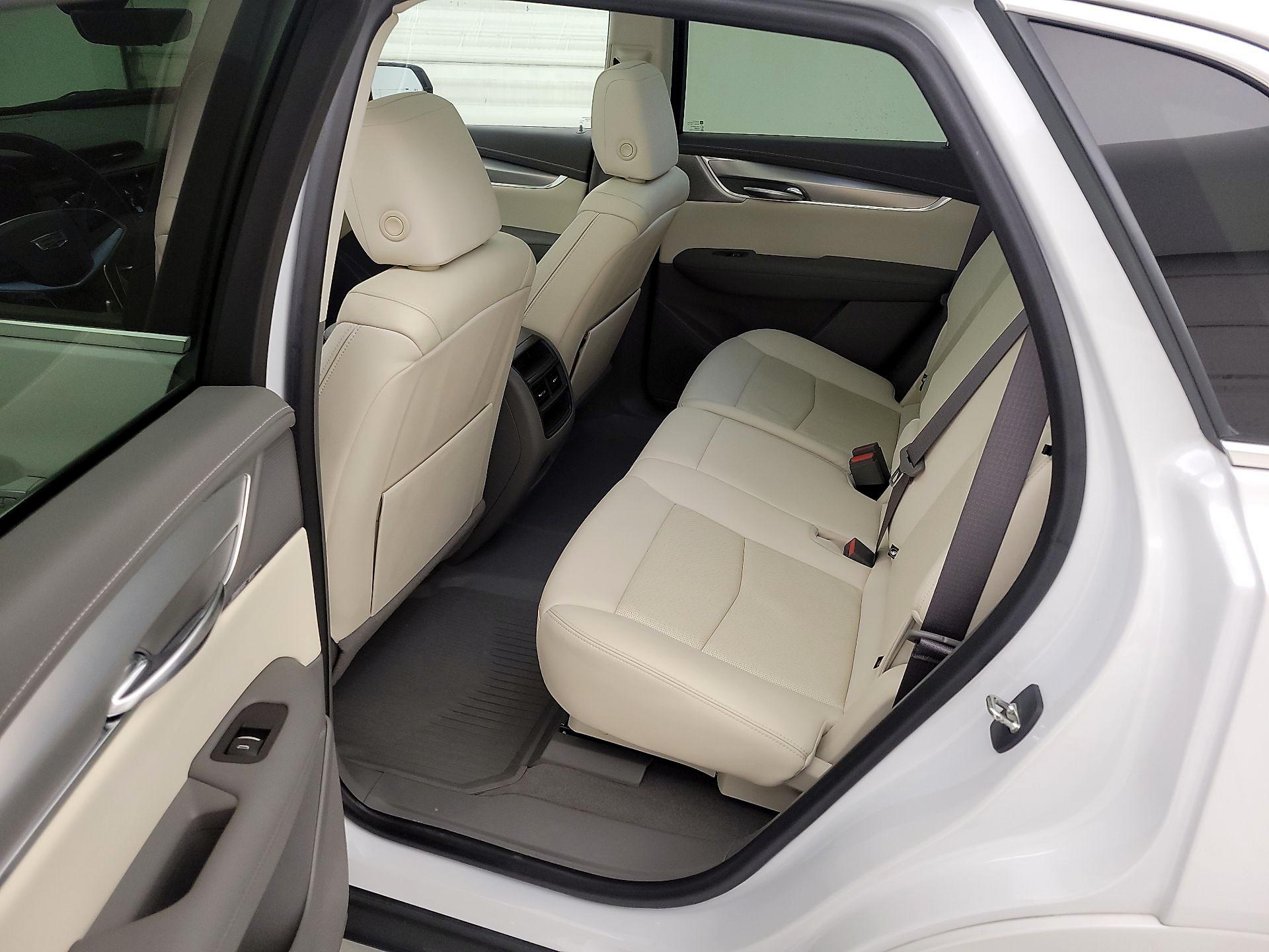 Thumbnail: 2021 Cadillac XT5 - 19