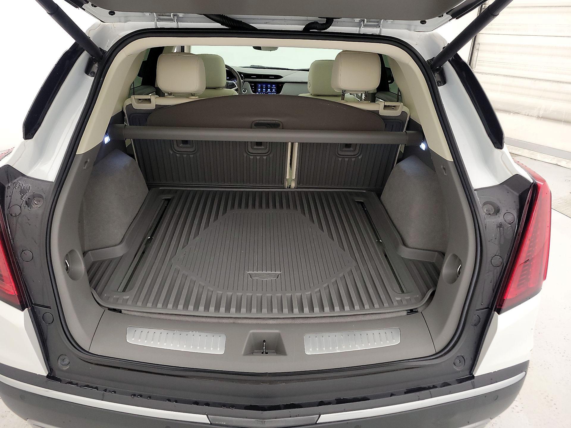 Thumbnail: 2021 Cadillac XT5 - 20