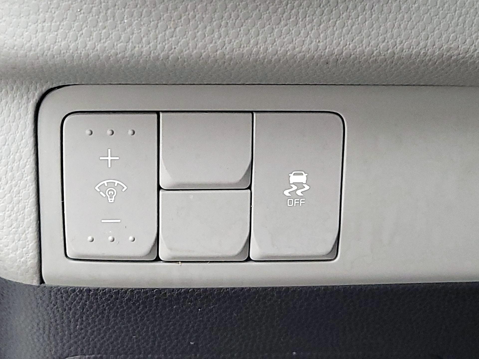 Thumbnail: 2015 Kia Soul - 13