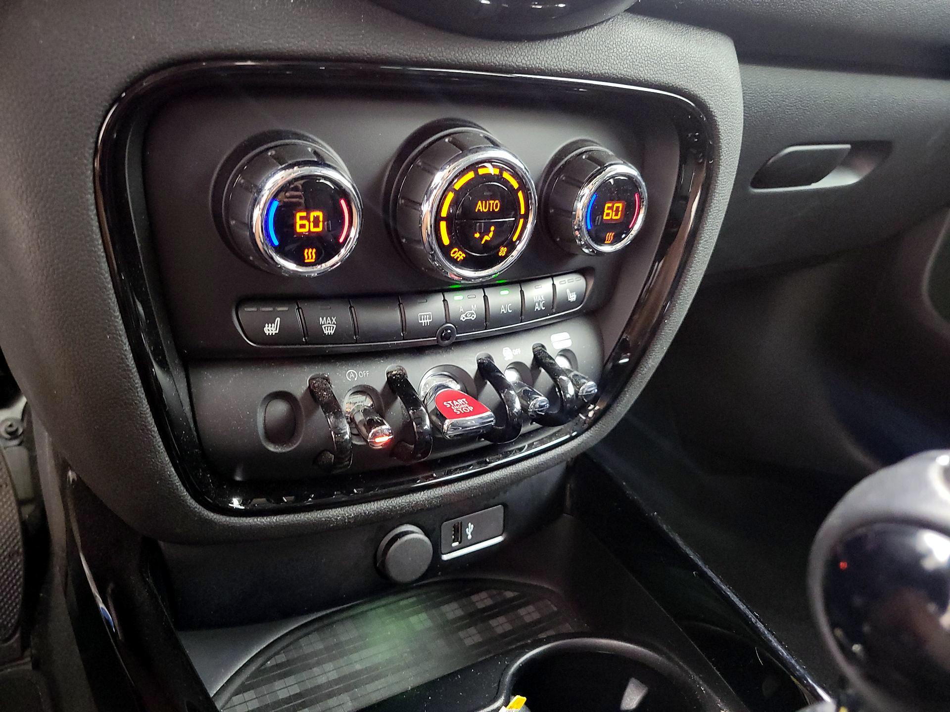 Thumbnail: 2019 MINI Cooper Clubman - 15