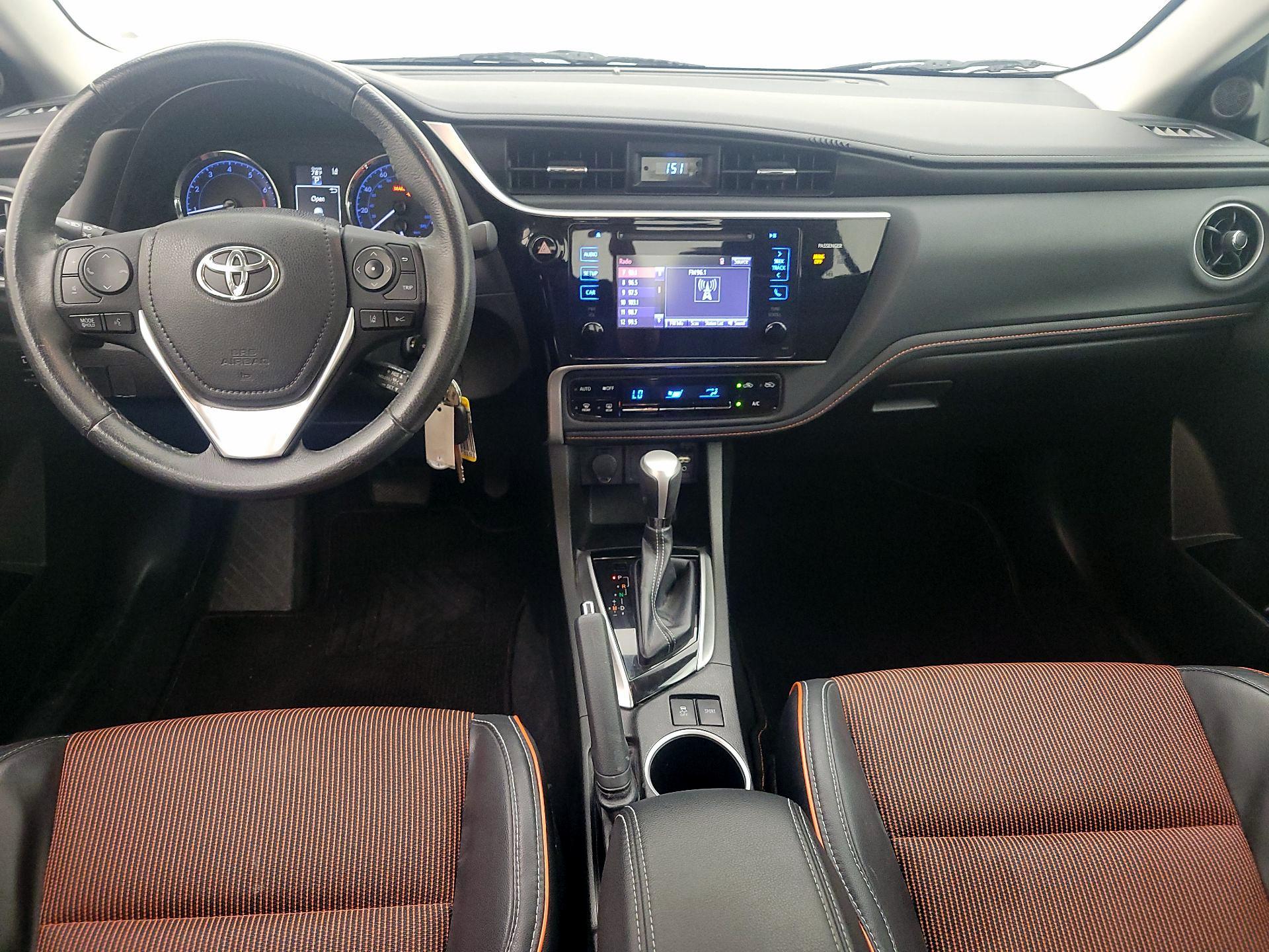 Thumbnail: 2017 Toyota Corolla - 9