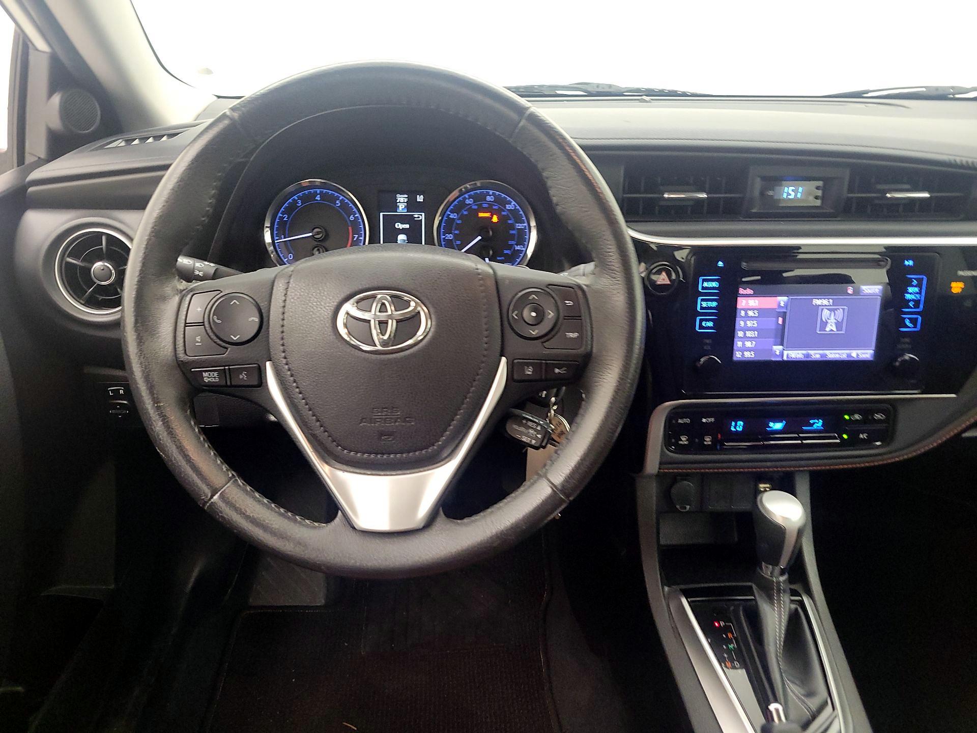 Thumbnail: 2017 Toyota Corolla - 10