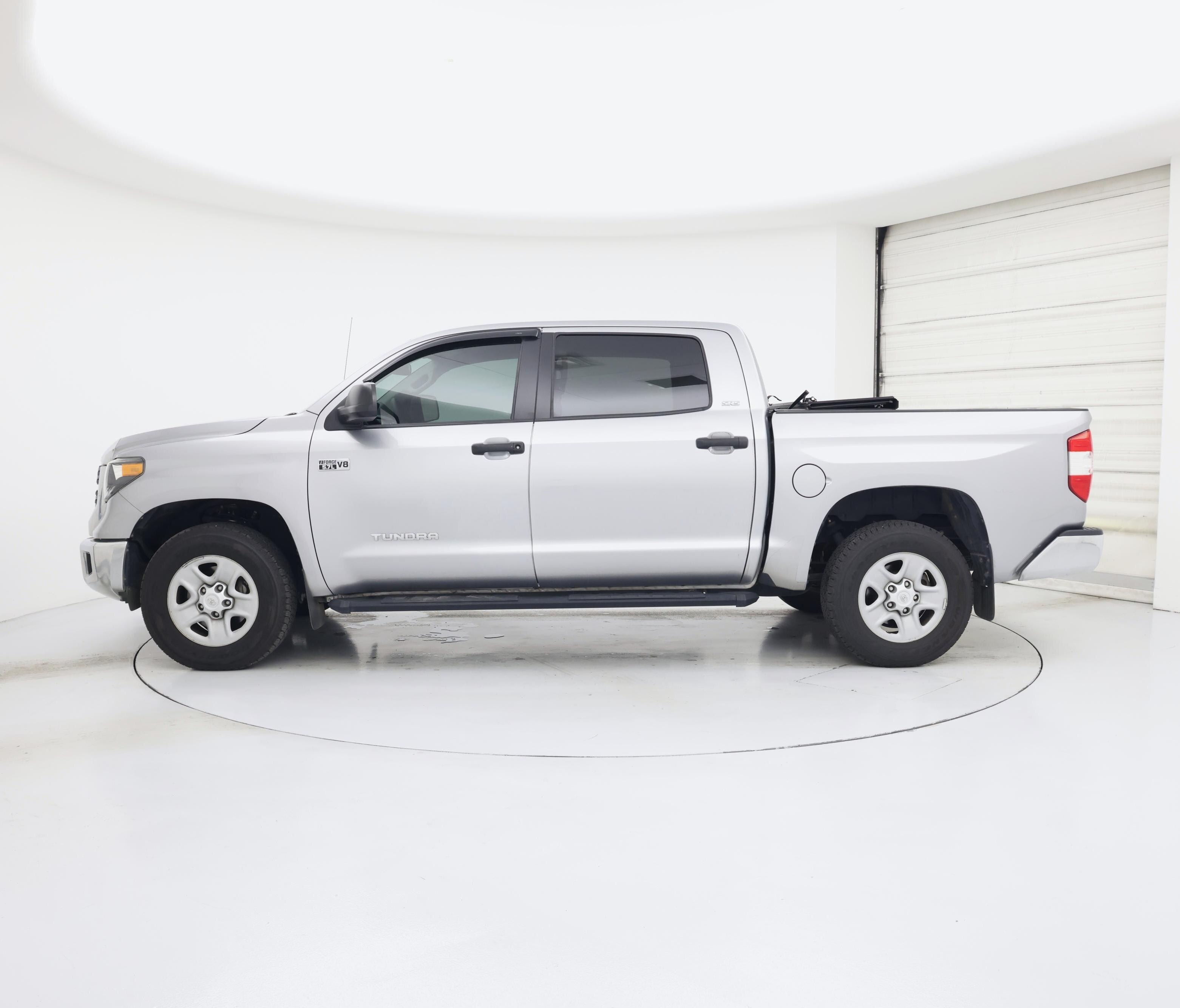Thumbnail: 2018 Toyota Tundra - 3