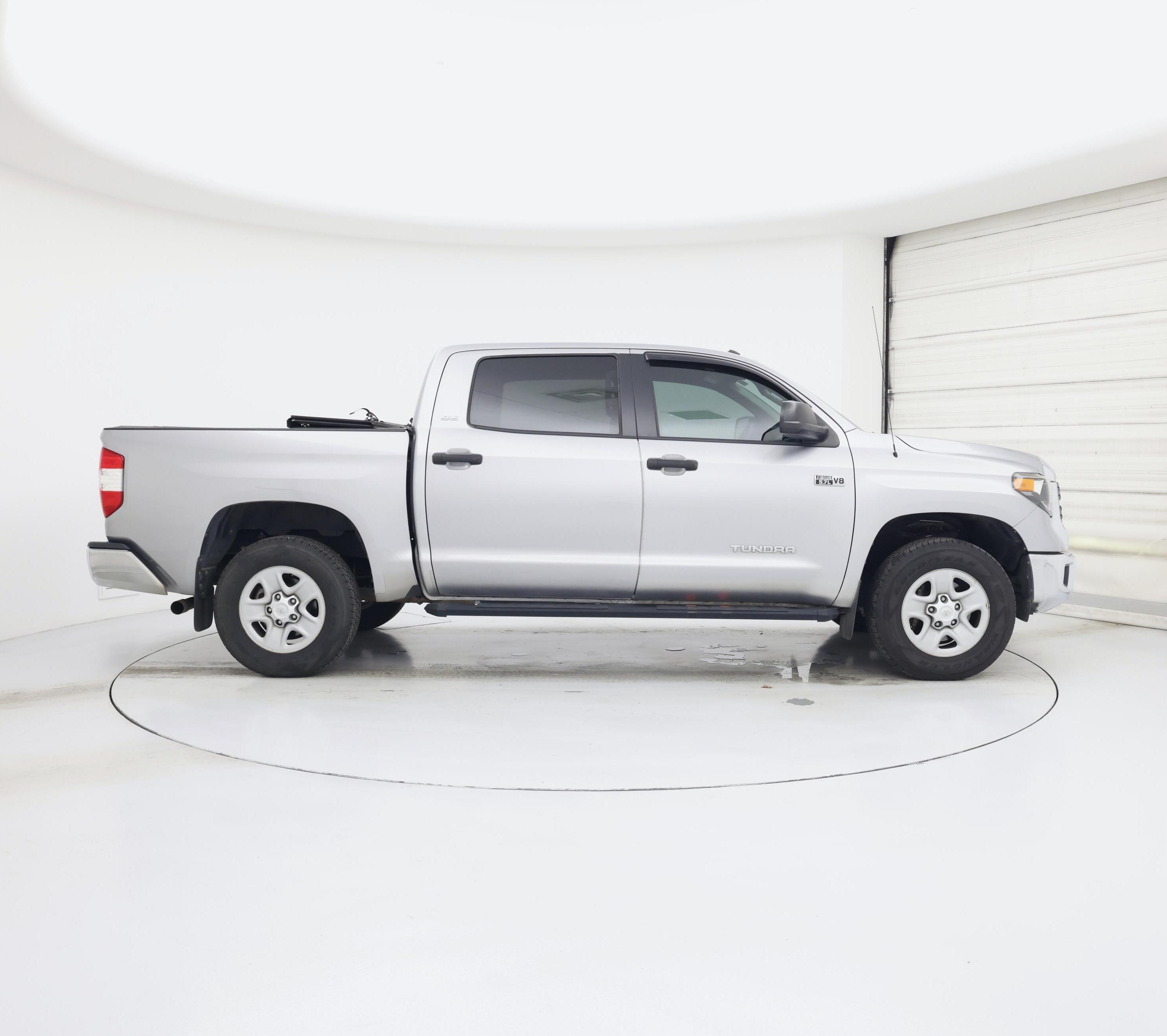 Thumbnail: 2018 Toyota Tundra - 7