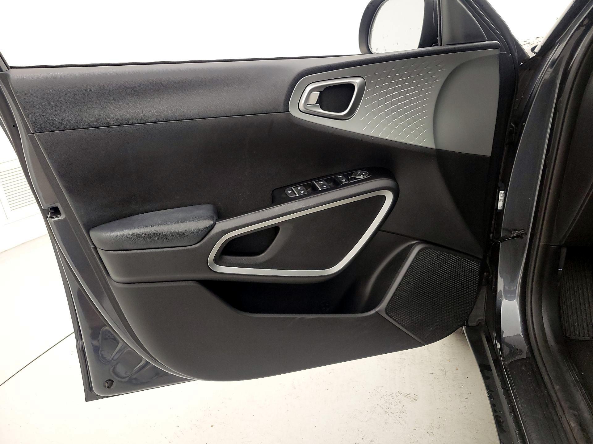 Thumbnail: 2020 Kia Soul - 12