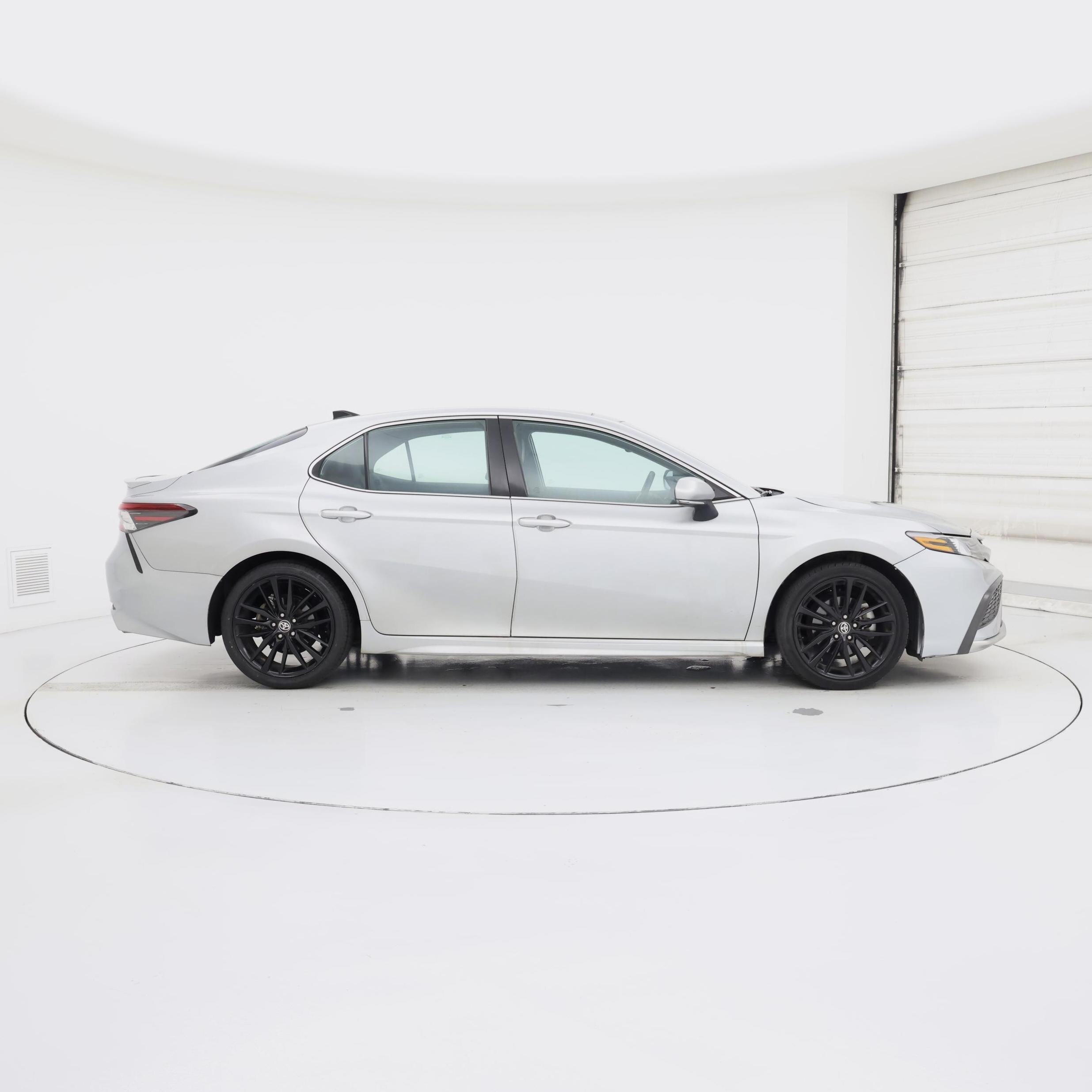 Thumbnail: 2021 Toyota Camry - 7