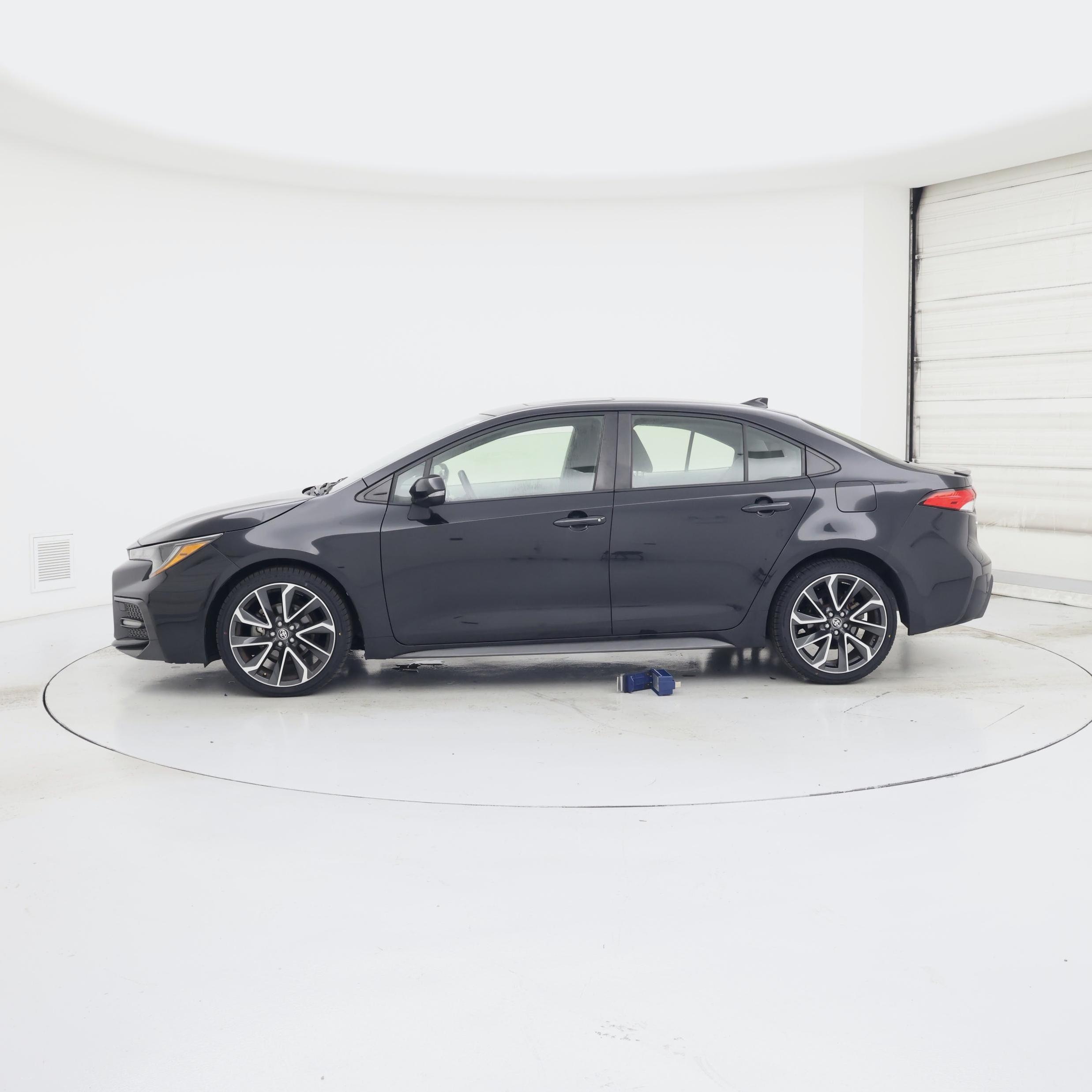 Thumbnail: 2021 Toyota Corolla - 3
