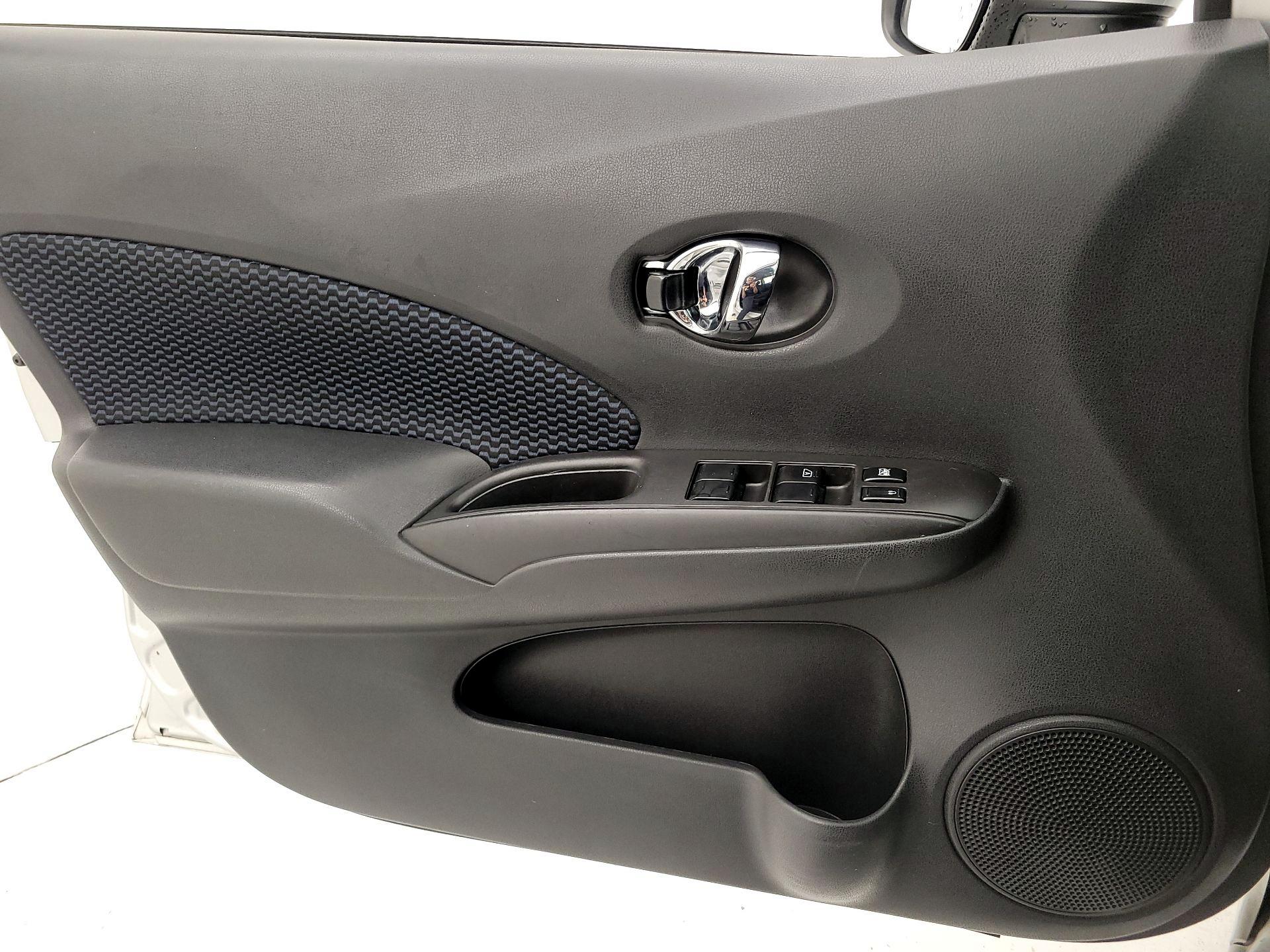 Thumbnail: 2018 Nissan Versa Note - 12