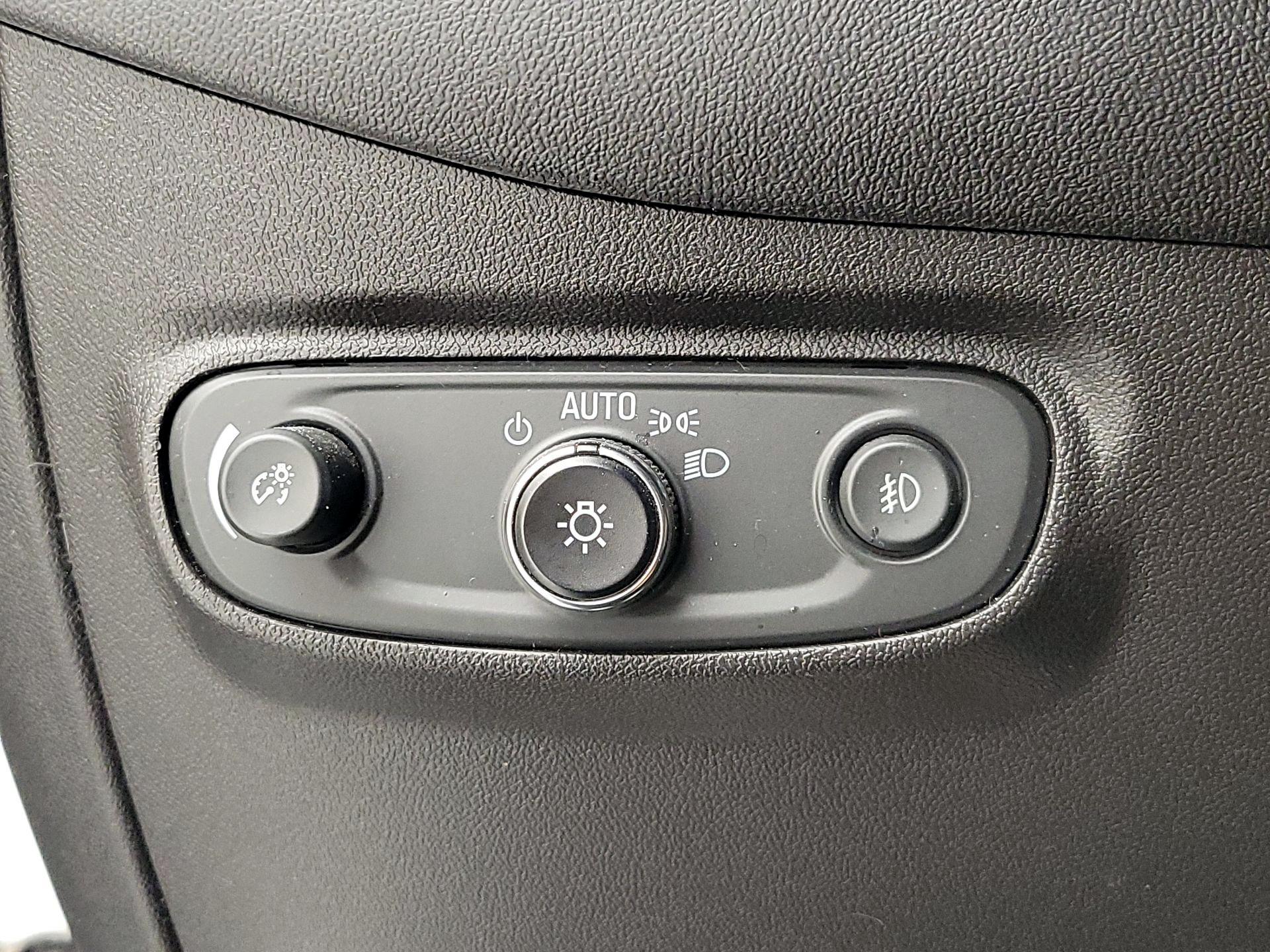 Thumbnail: 2021 Chevrolet Equinox - 13