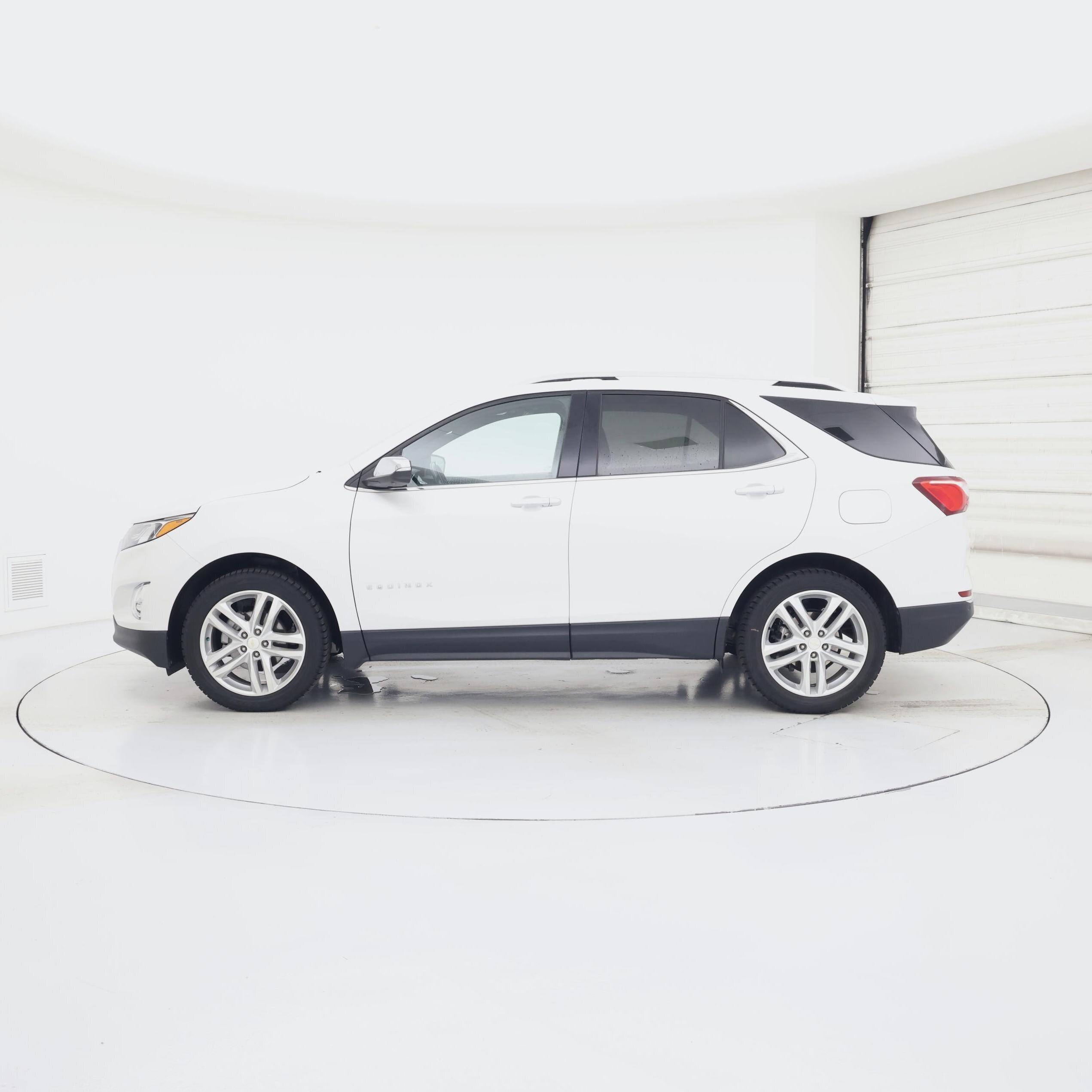 Thumbnail: 2021 Chevrolet Equinox - 3