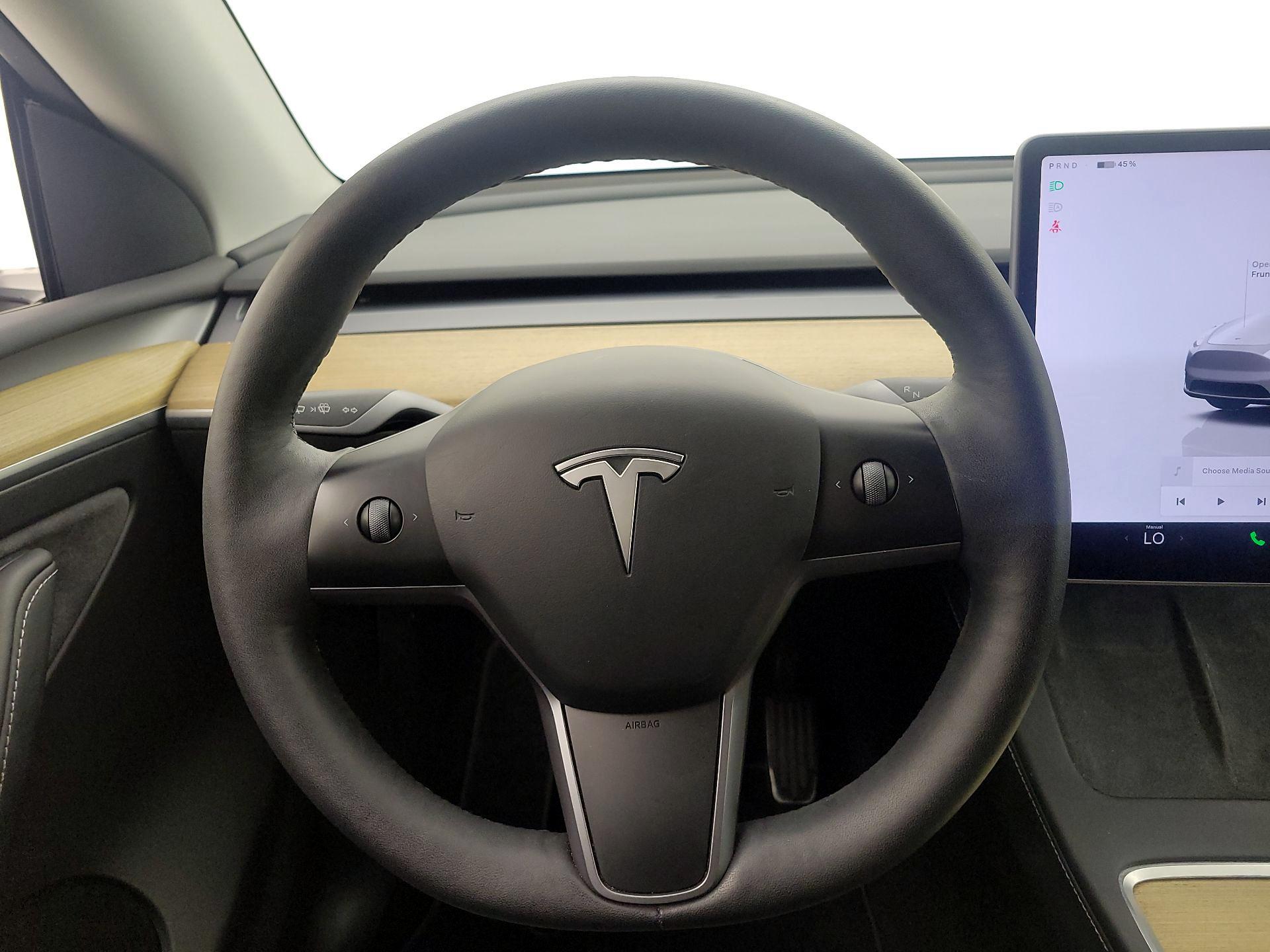 Thumbnail: 2023 Tesla Model Y - 10