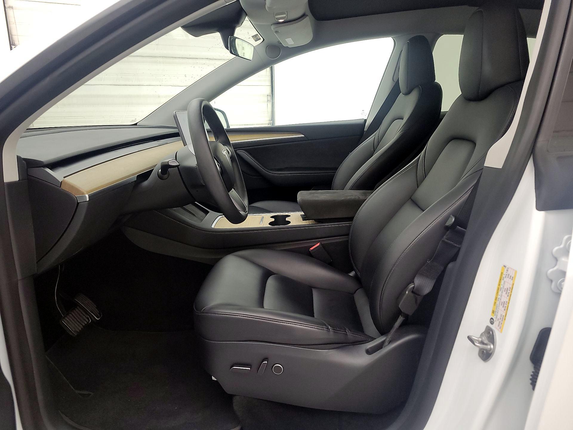 Thumbnail: 2023 Tesla Model Y - 11