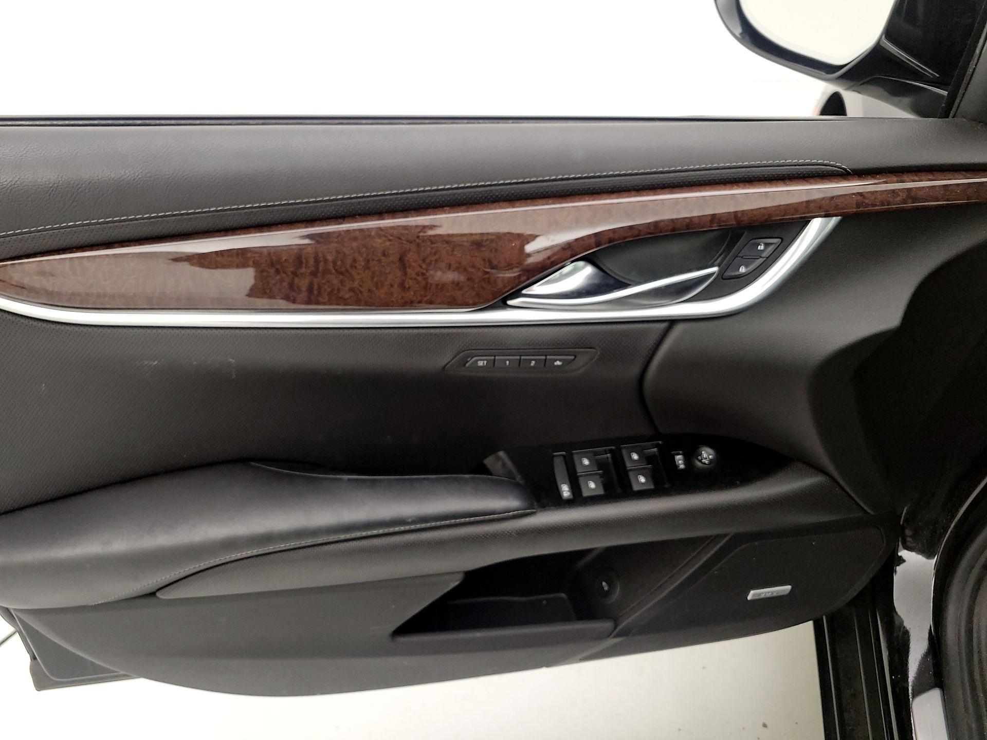 Thumbnail: 2017 Cadillac XTS - 12