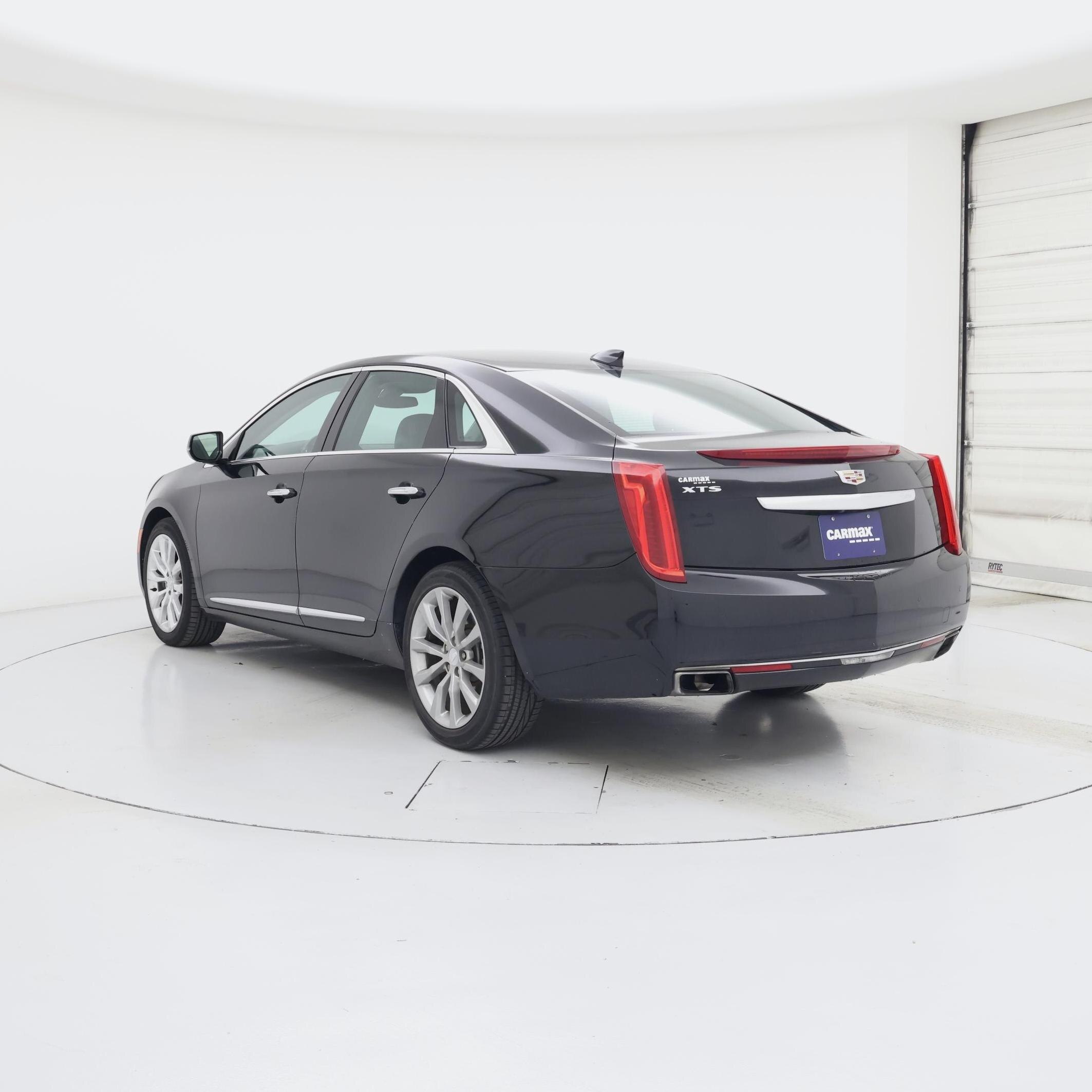 Thumbnail: 2017 Cadillac XTS - 2