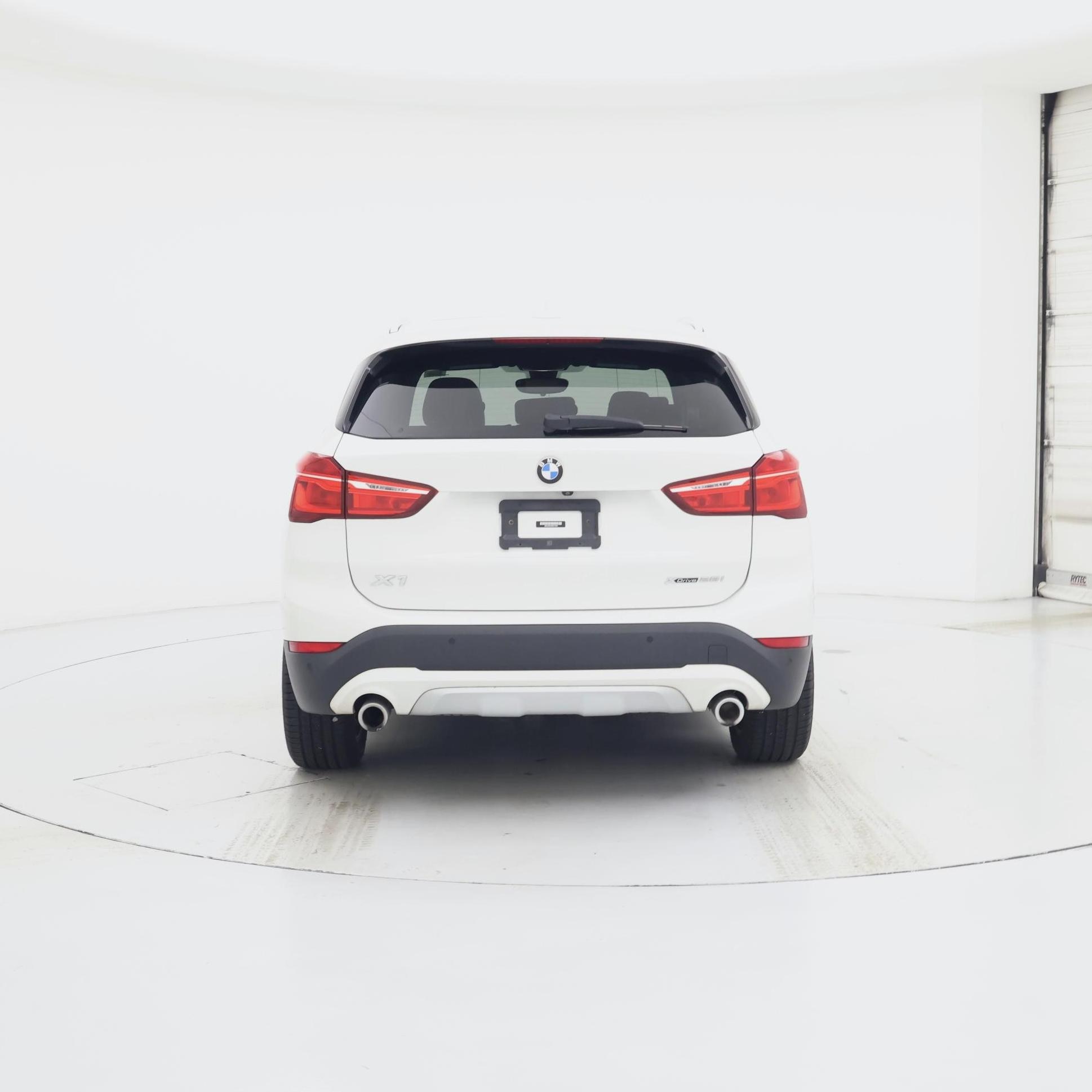 Thumbnail: 2021 BMW X1 - 6