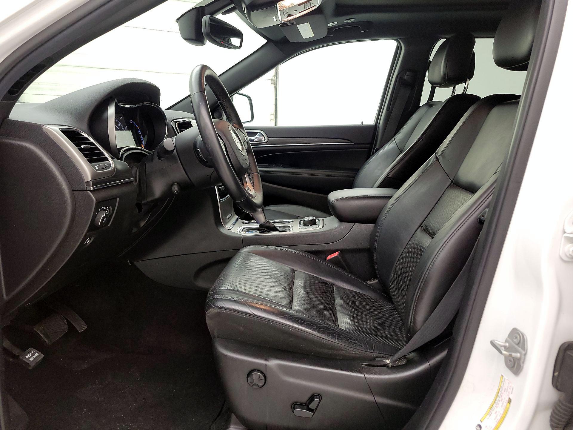 Thumbnail: 2019 Jeep Grand Cherokee - 11