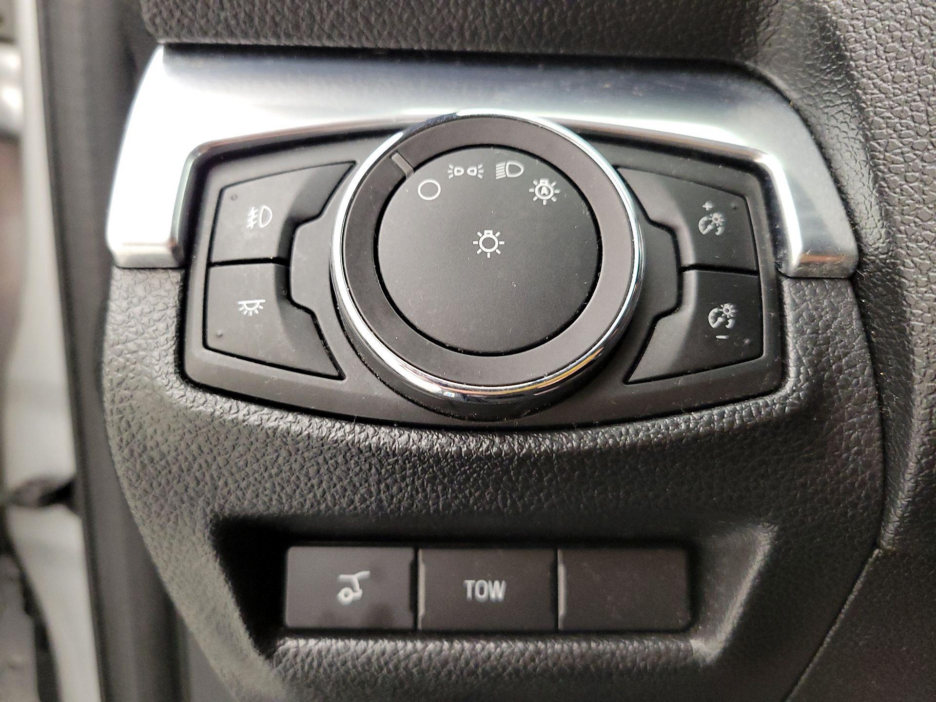 Thumbnail: 2017 Ford Explorer - 13