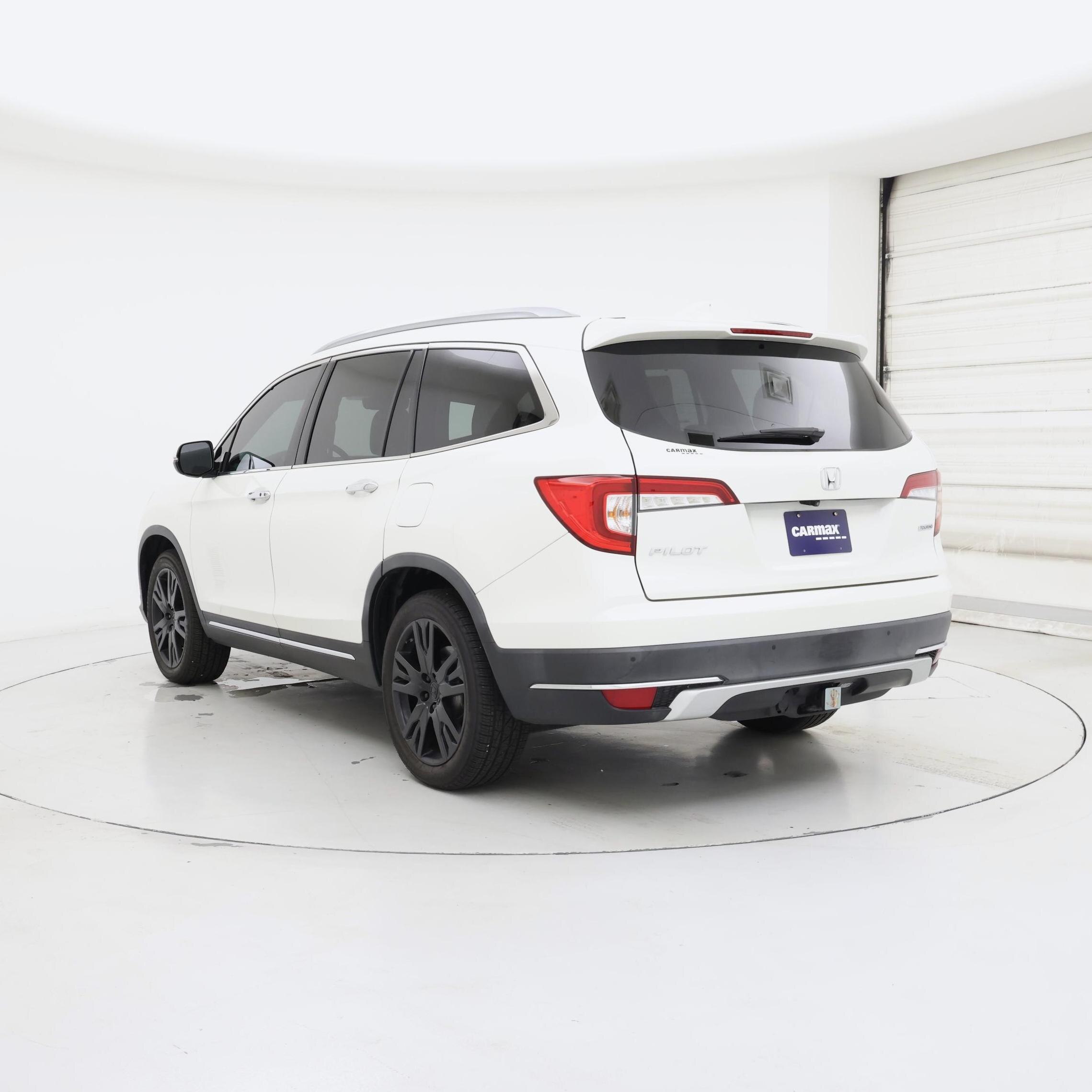 Thumbnail: 2019 Honda Pilot - 2