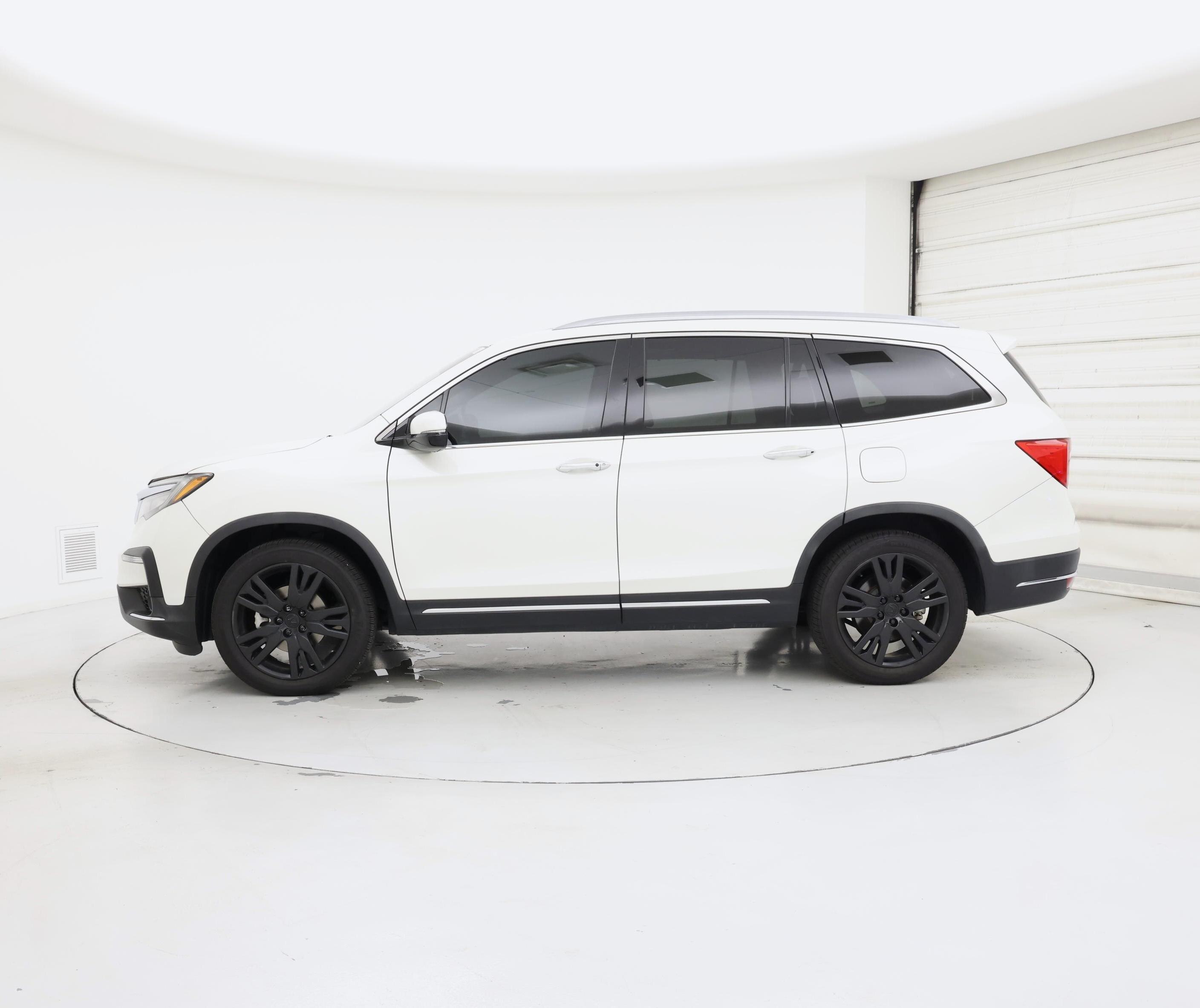 Thumbnail: 2019 Honda Pilot - 3