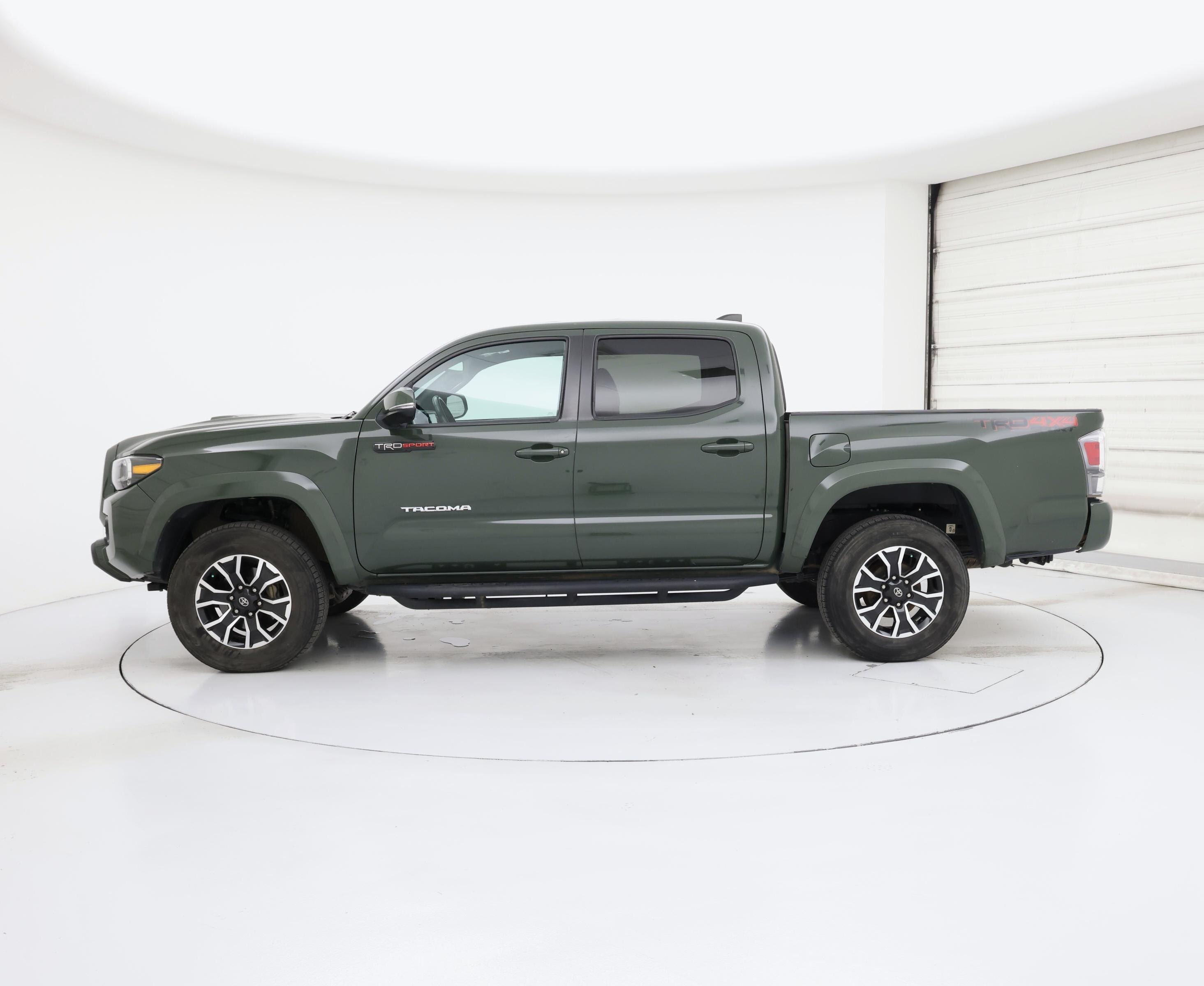 Thumbnail: 2022 Toyota Tacoma - 3