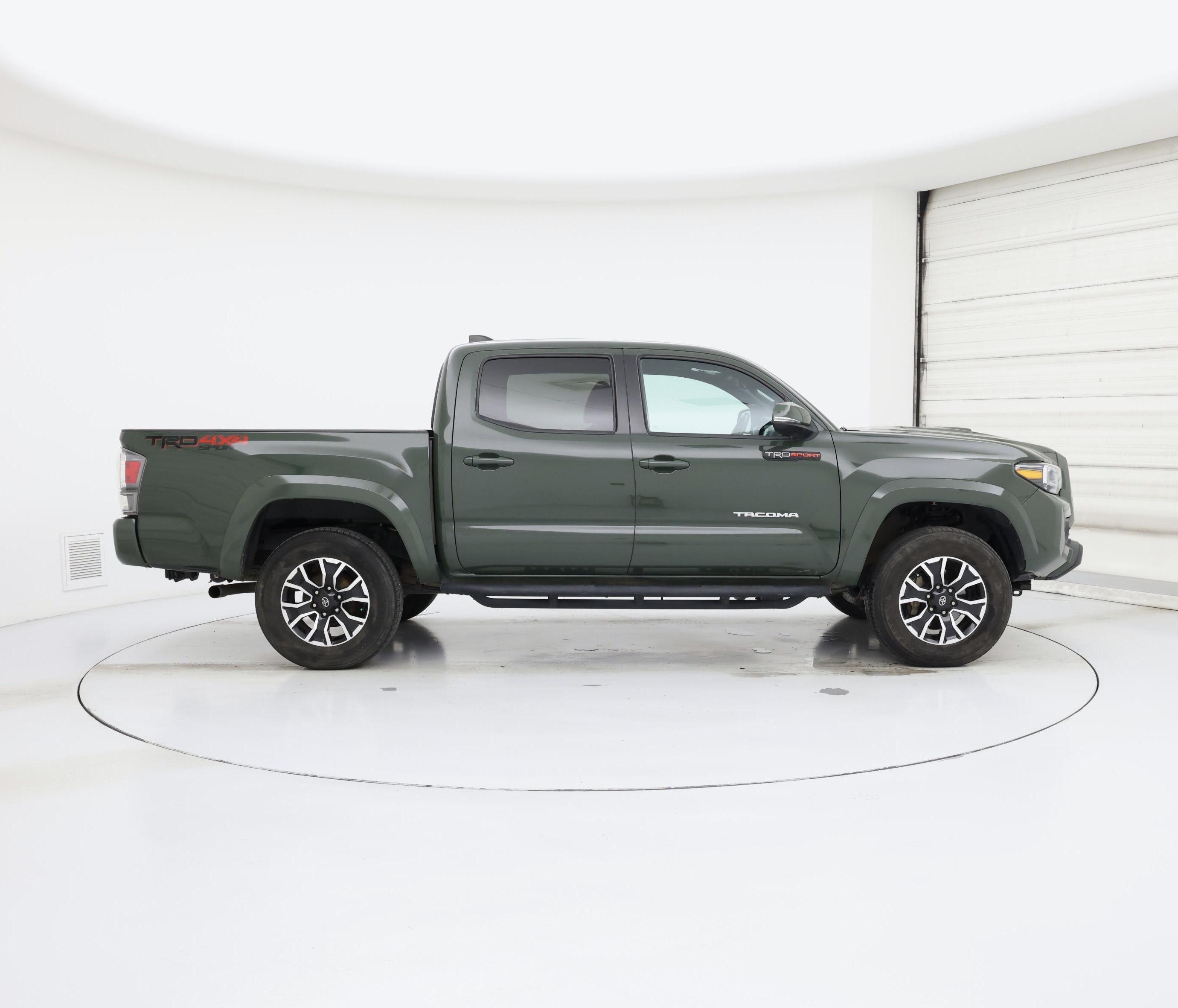 Thumbnail: 2022 Toyota Tacoma - 7