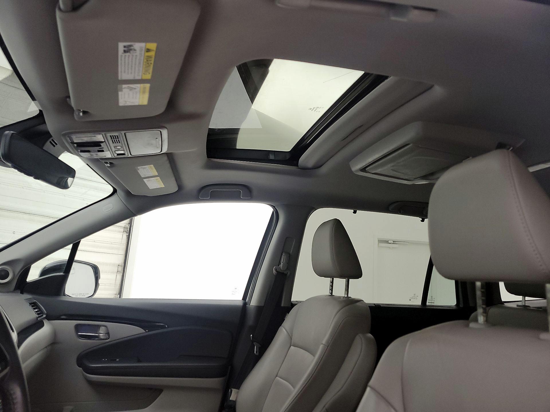 Thumbnail: 2020 Honda Pilot - 20
