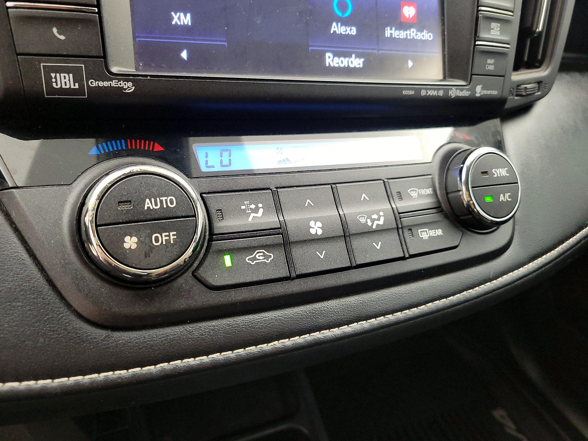 Thumbnail: 2018 Toyota RAV4 - 14
