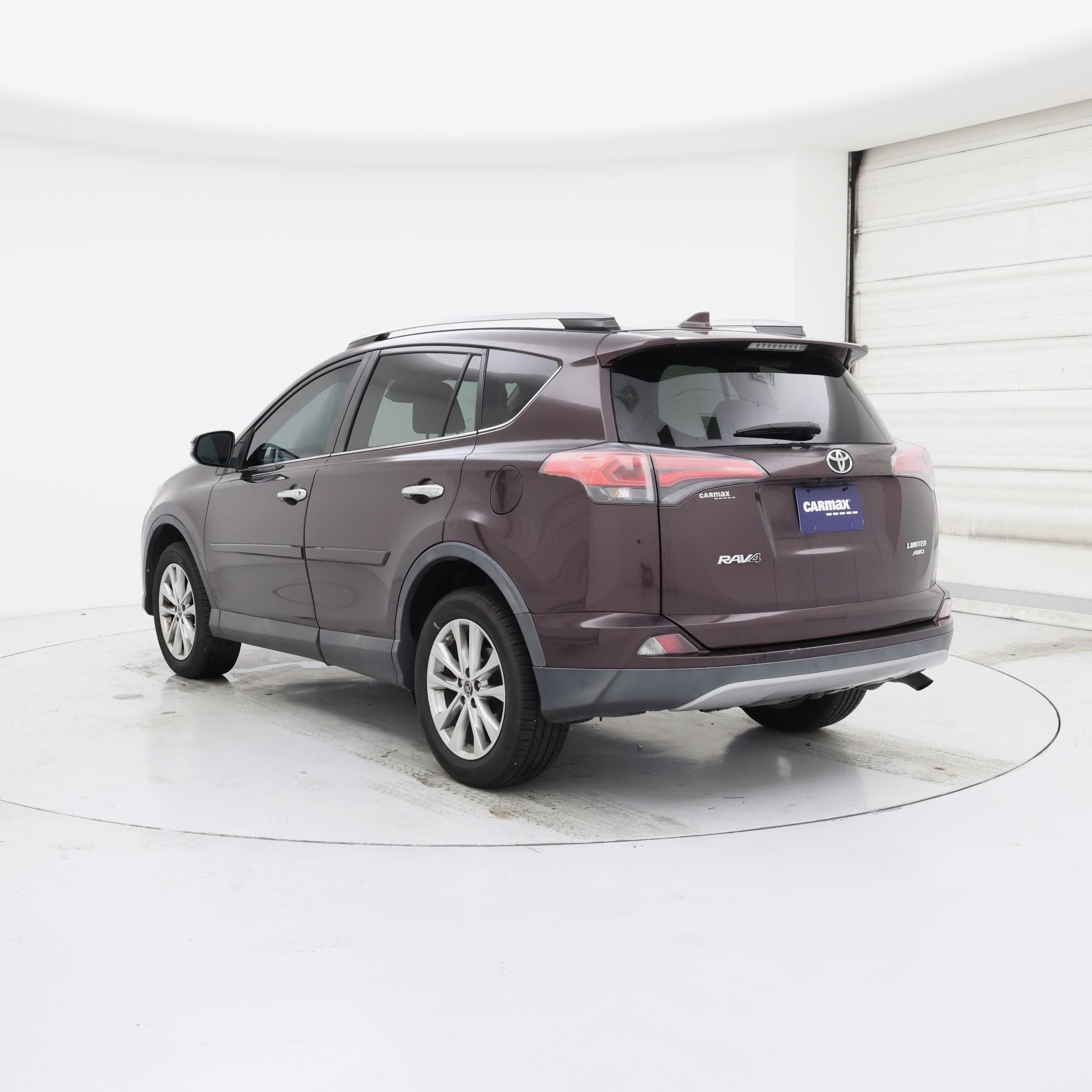 Thumbnail: 2018 Toyota RAV4 - 2